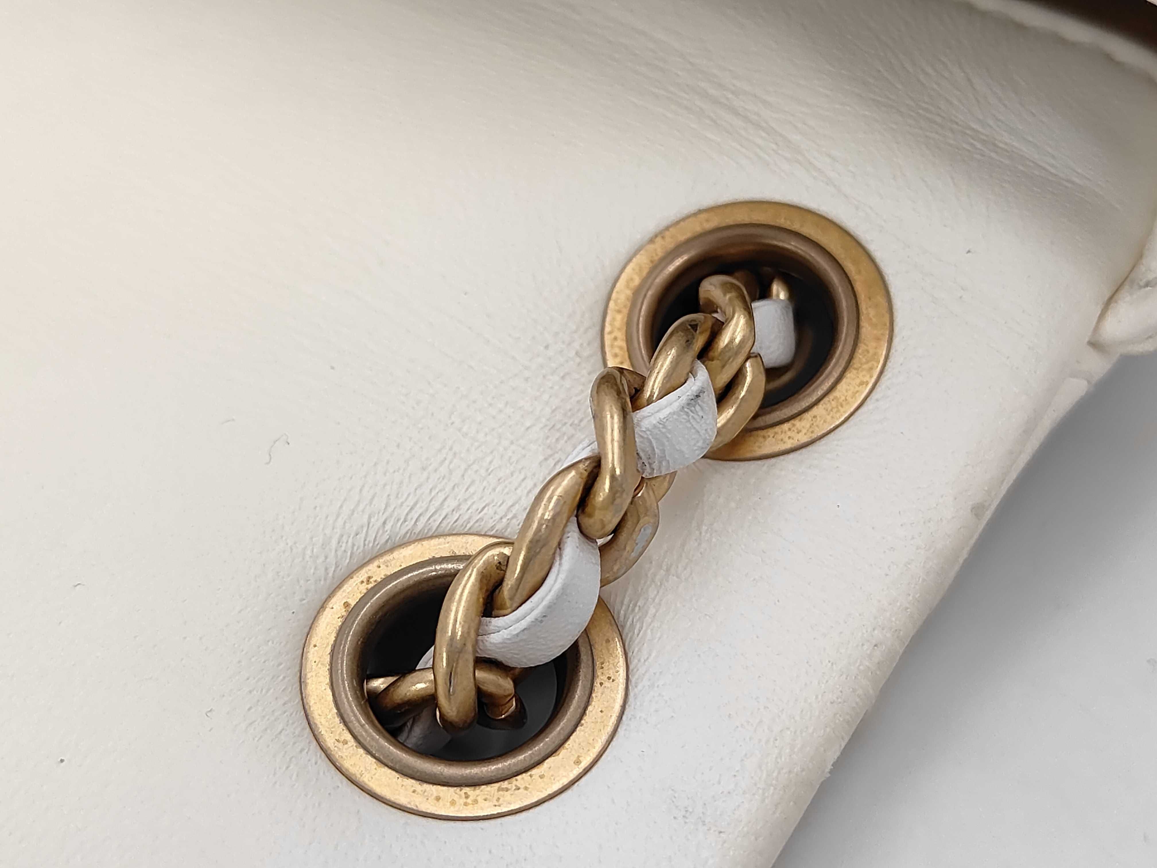 Matelassé Lambskin Chain Shoulder Bag with Gold Hardware (Random Serial Number) — view 10