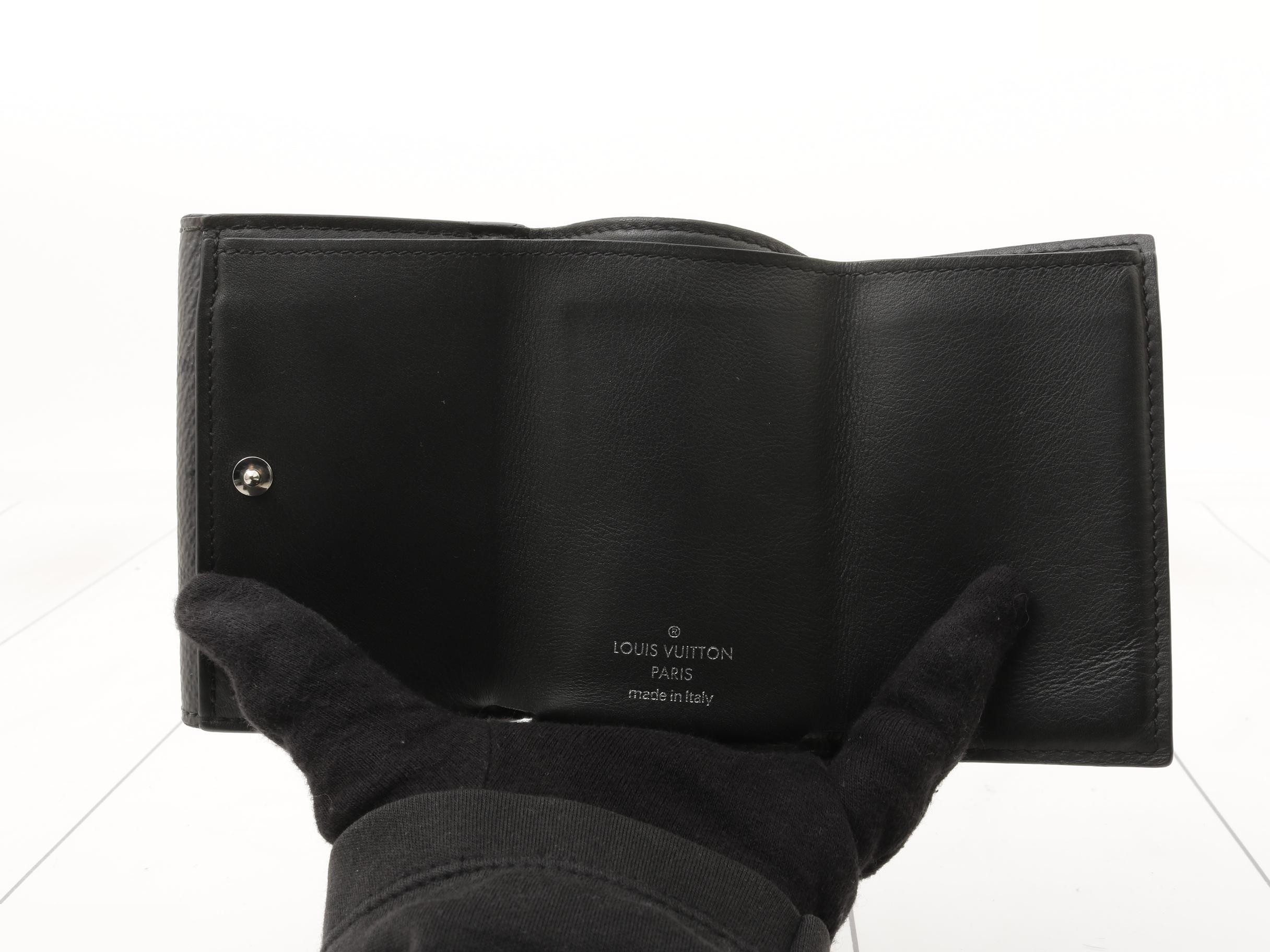 Discovery Compact Wallet — view 4