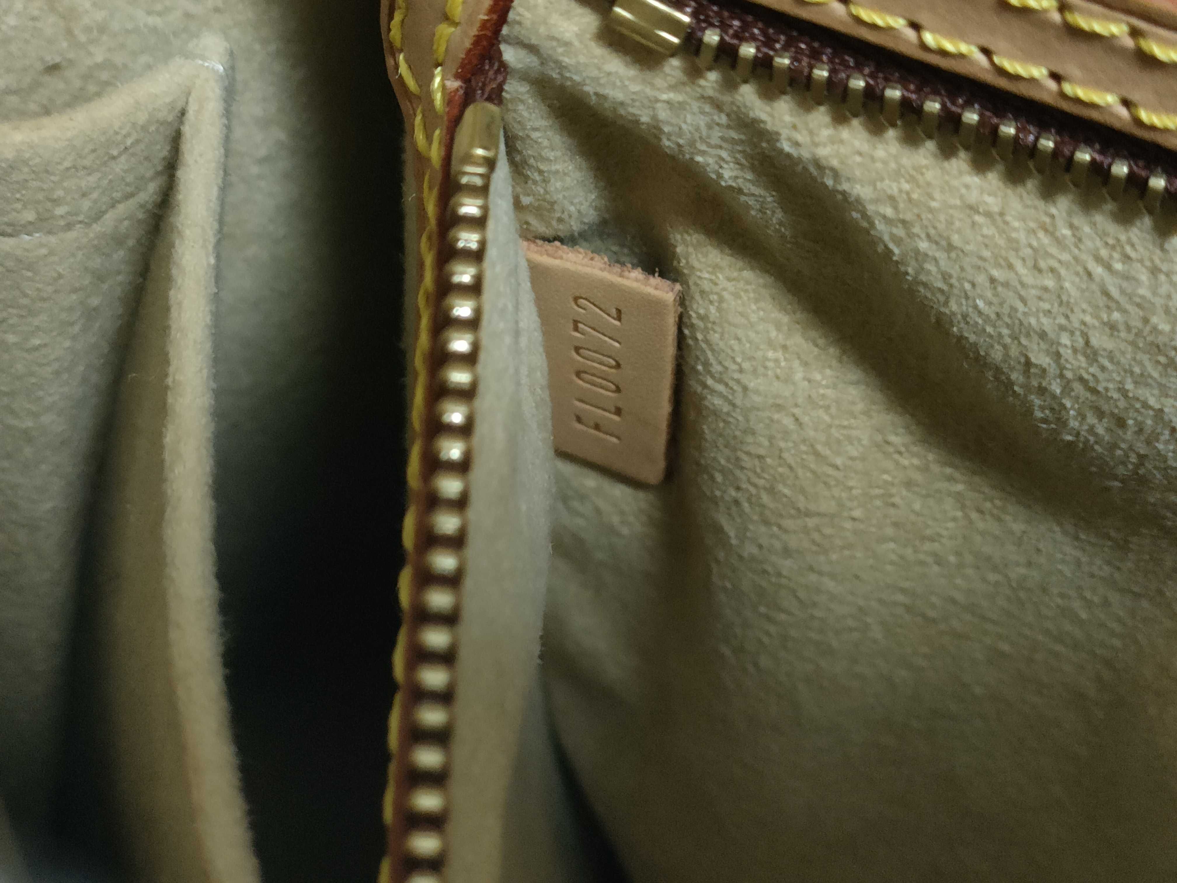 Monogram Louis Vuitton Looping MM M51146 Handbag — view 12