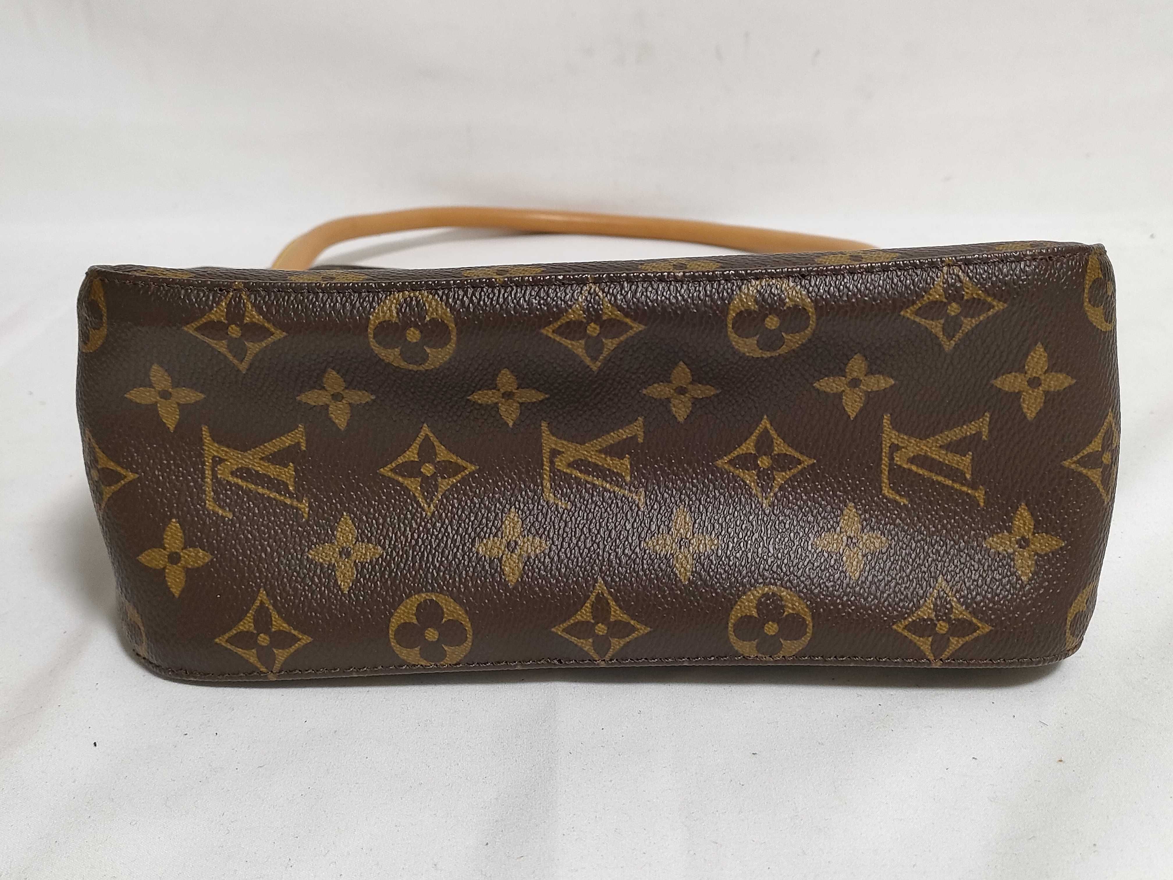 Monogram Louis Vuitton Looping MM M51146 Handbag — view 3
