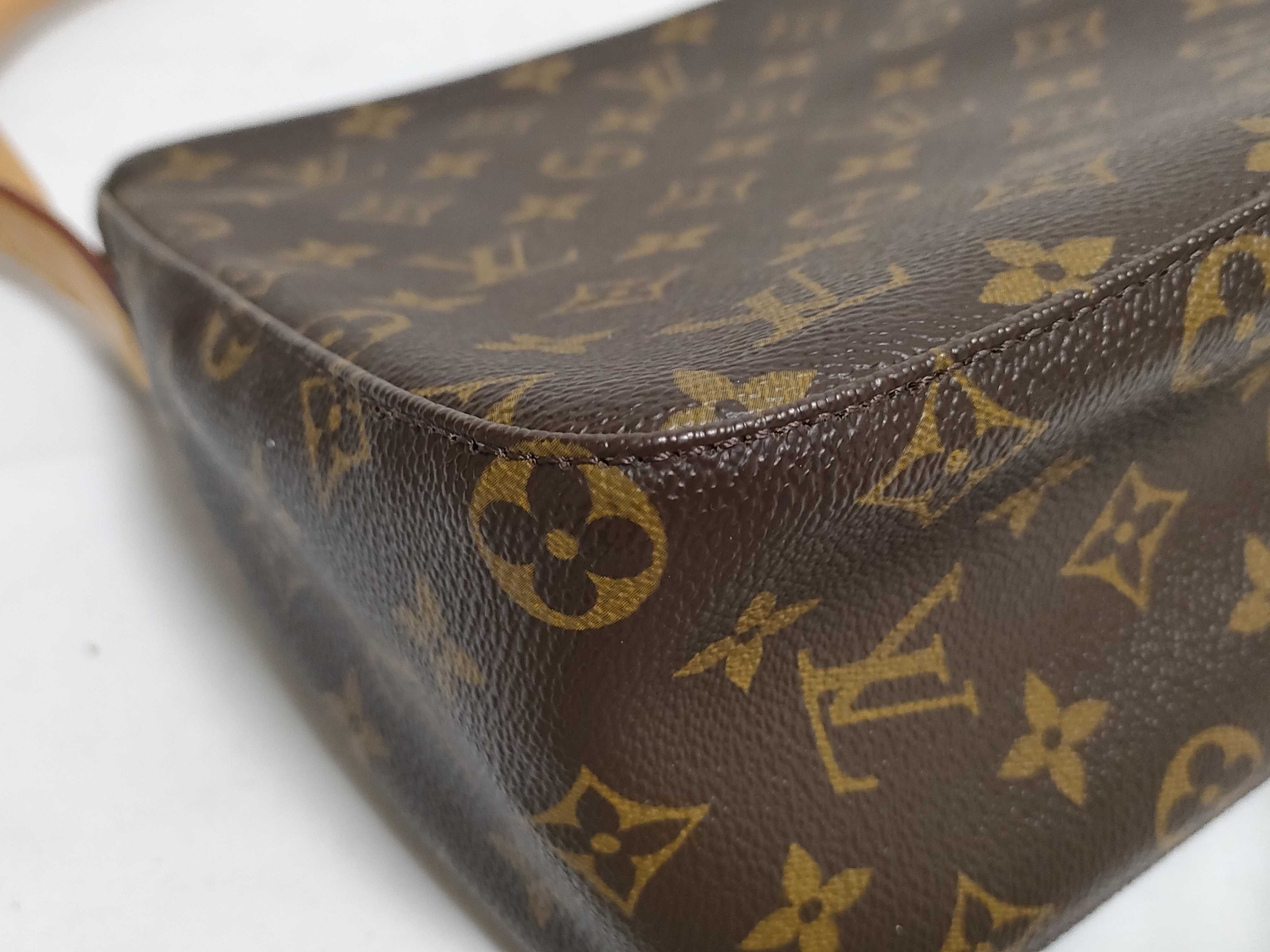 Monogram Louis Vuitton Looping MM M51146 Handbag — view 4