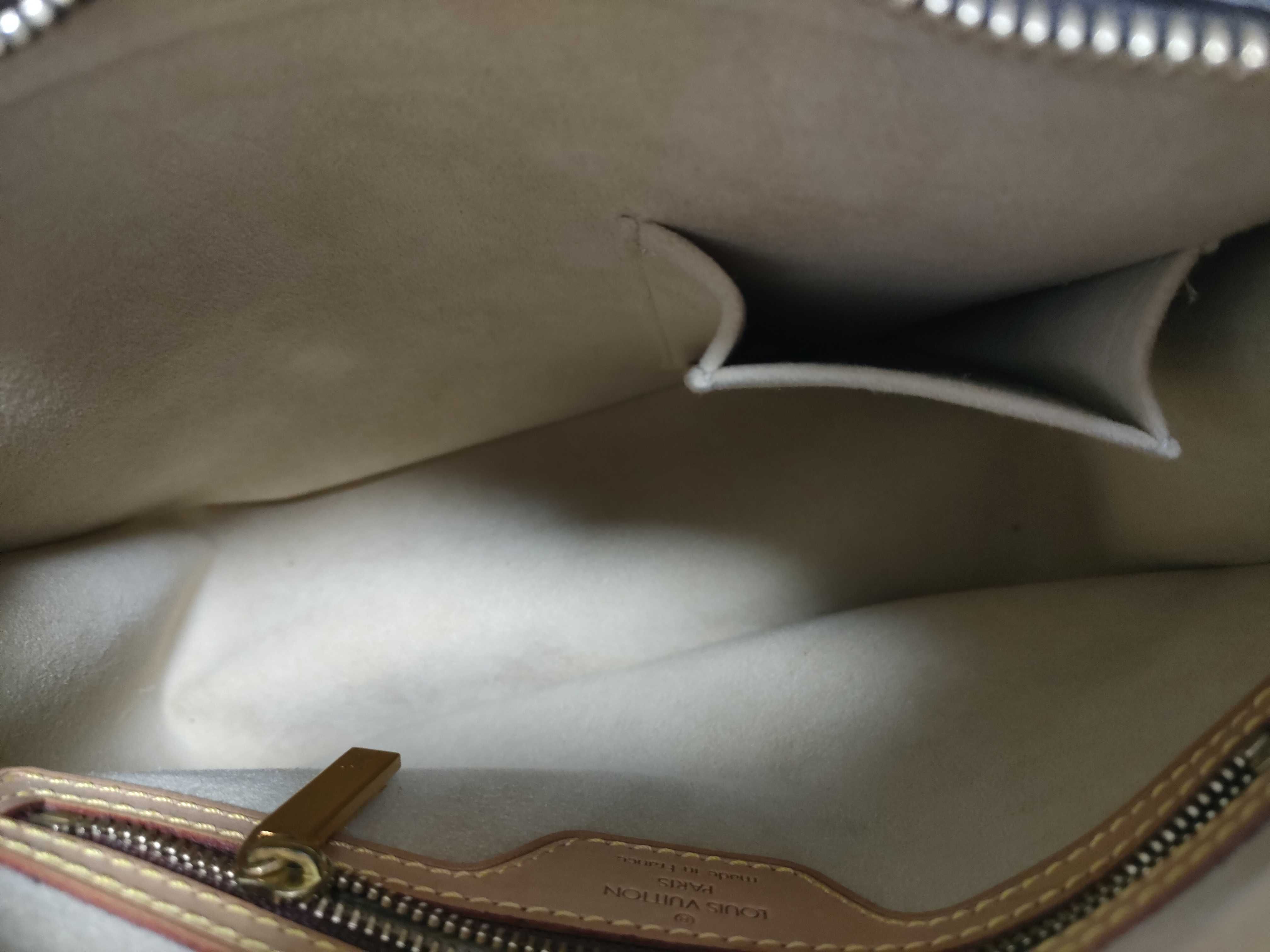 Monogram Louis Vuitton Looping MM M51146 Handbag — view 8