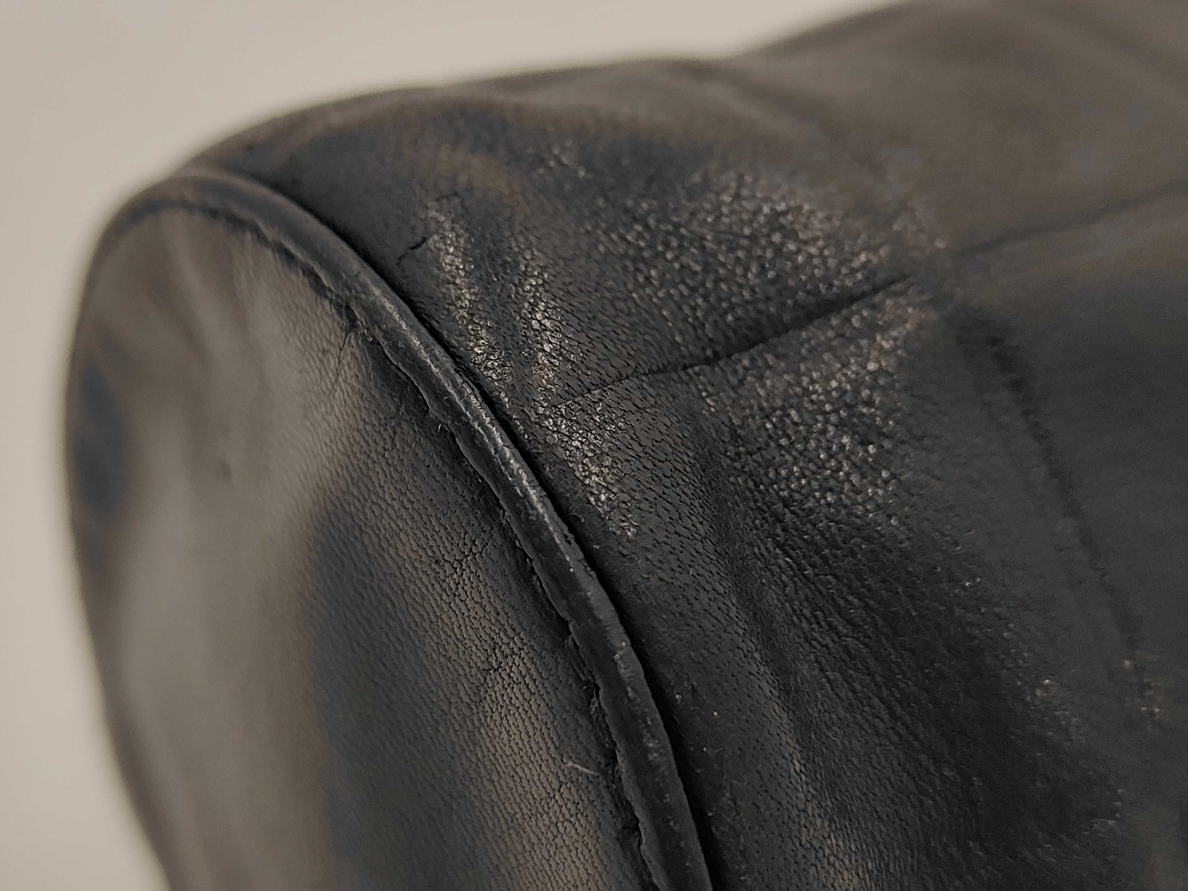 pouch — view 4