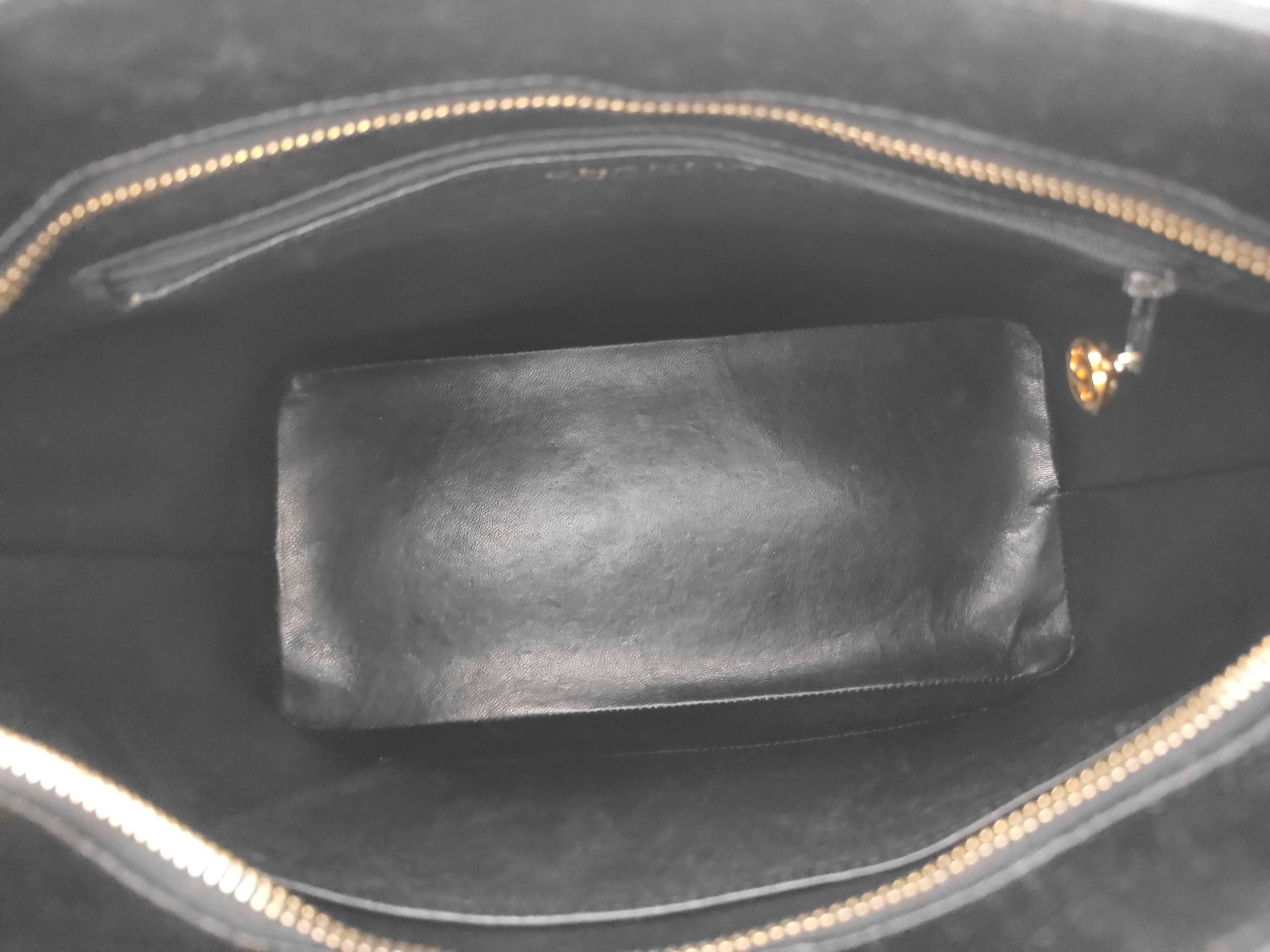 Caviar Skin Reissue Tote Bag (Black) — view 8