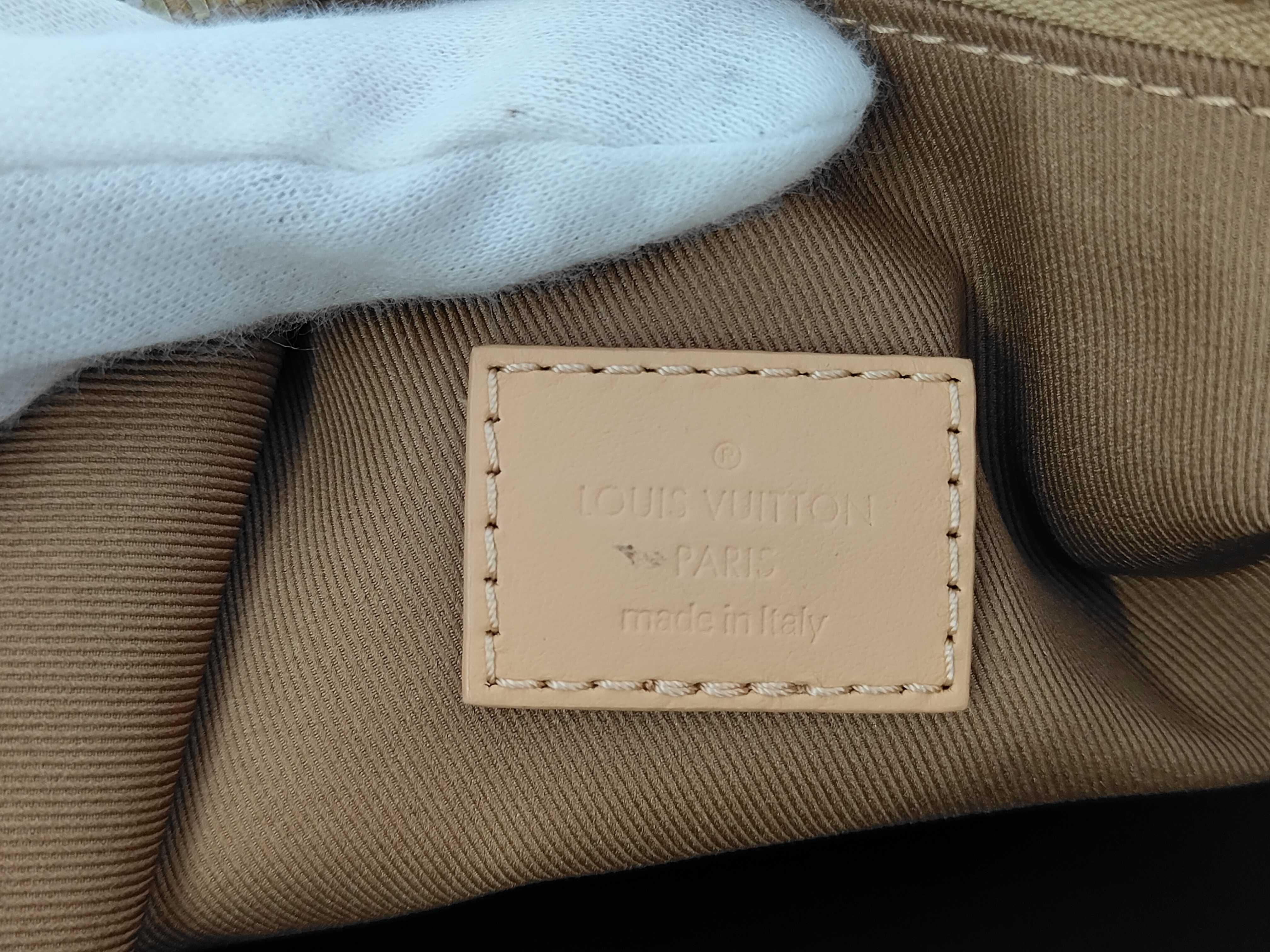 Hobo Cargo Monogram Calfskin Khaki M12697 RFID Shoulder Bag — view 9