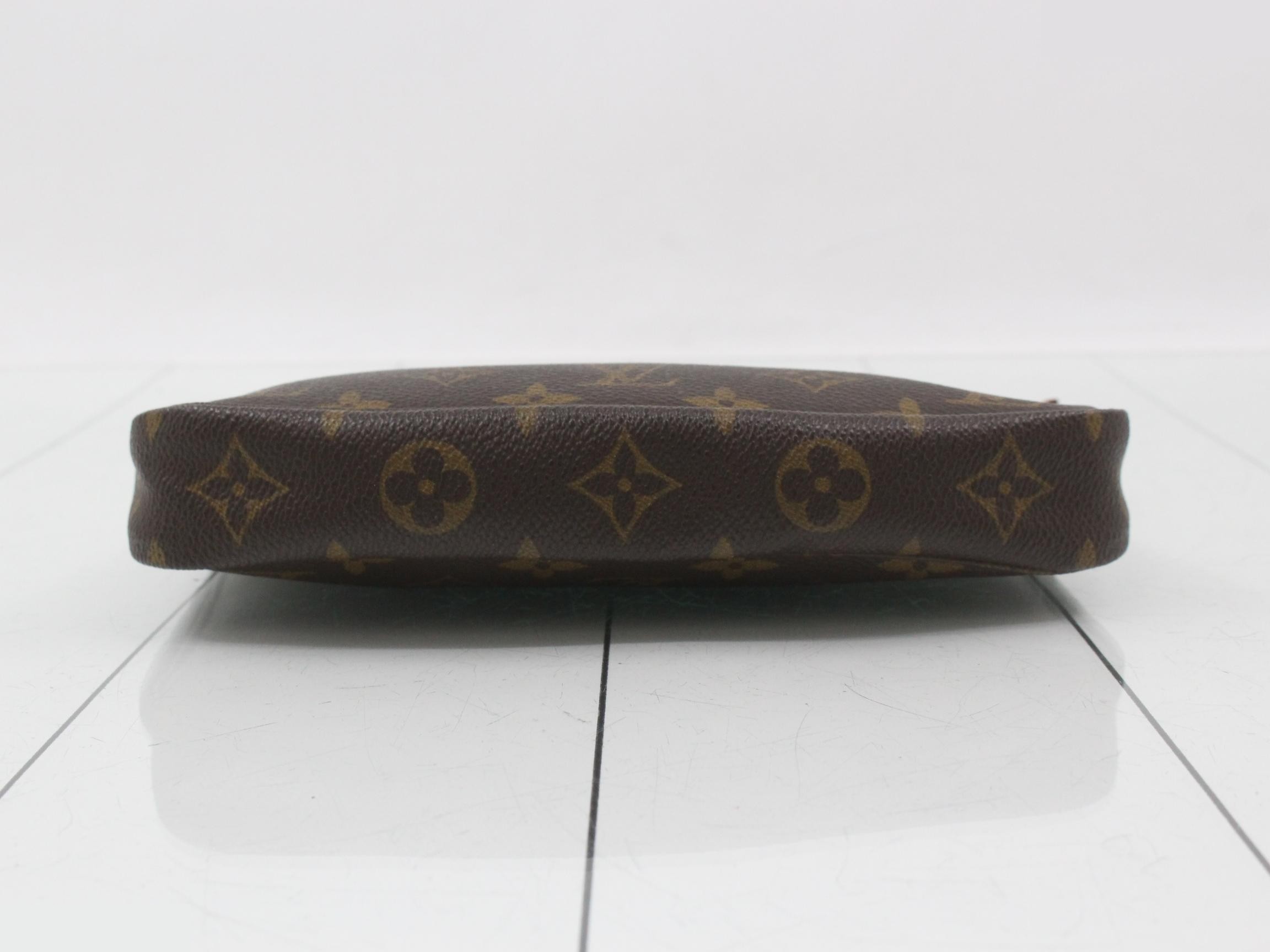 M51980 Monogram Pochette Accessoires — view 3