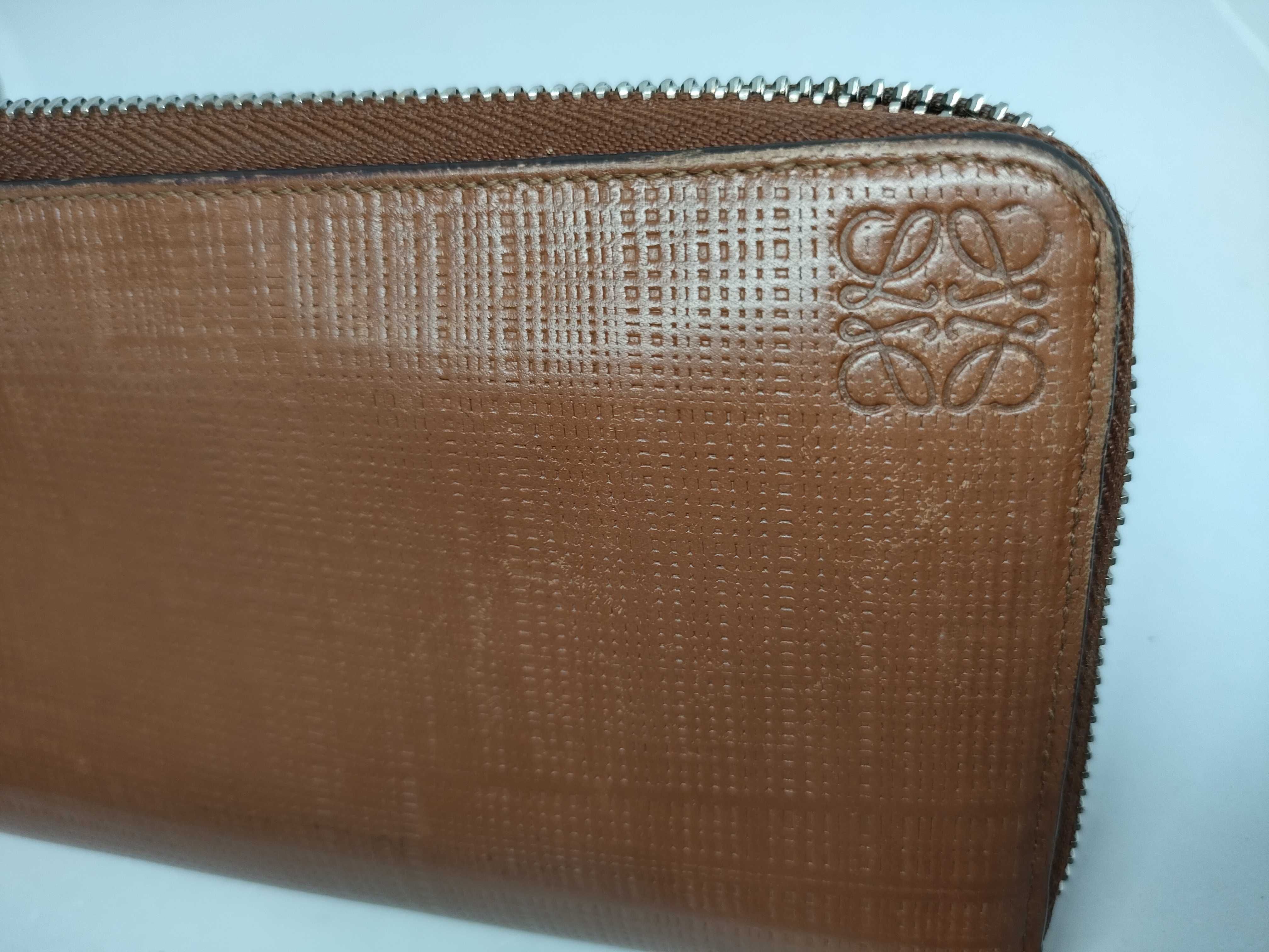 Anagram Leather Round Zip Long Wallet — view 5