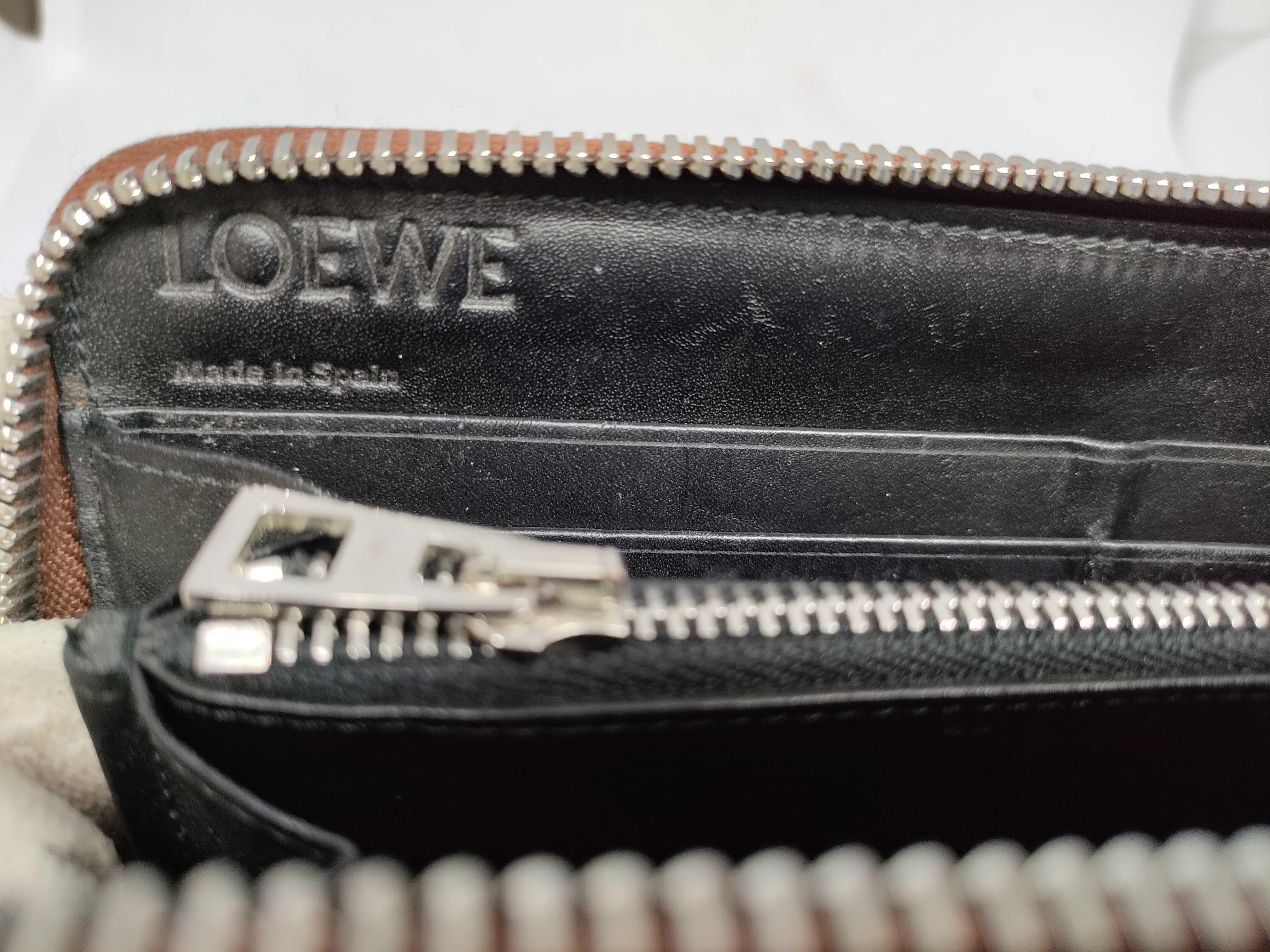 Anagram Leather Round Zip Long Wallet — view 7