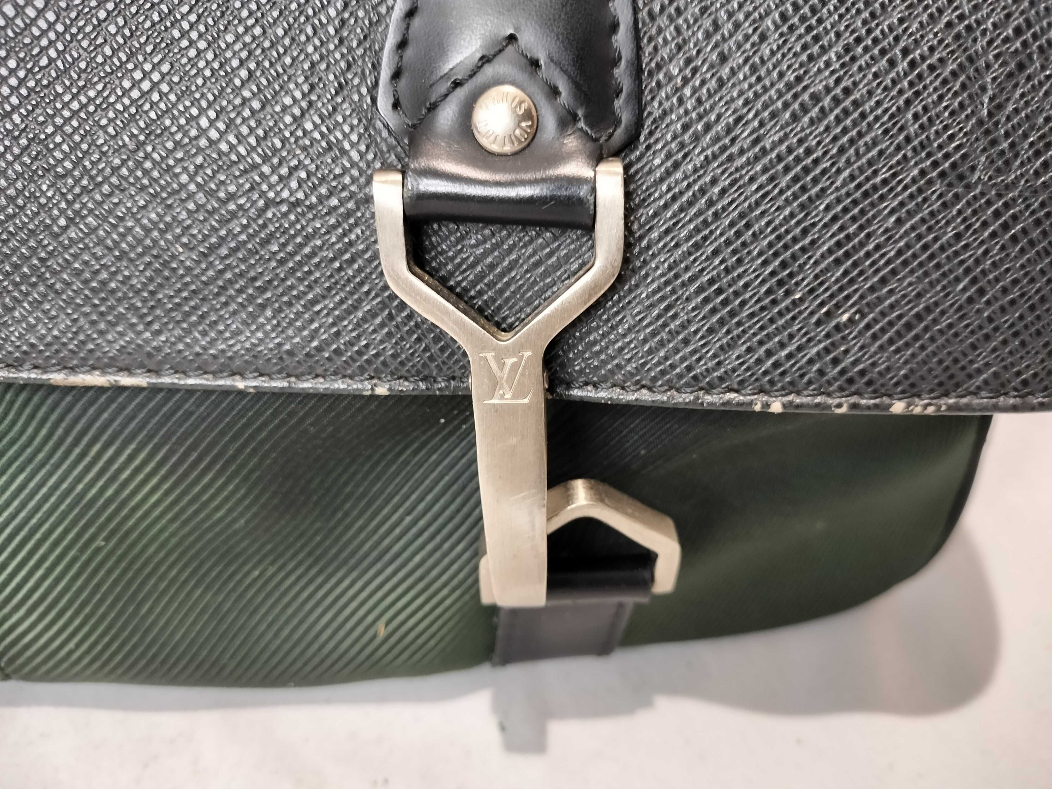 Taiga M30162 Delsu Shoulder Bag — view 2