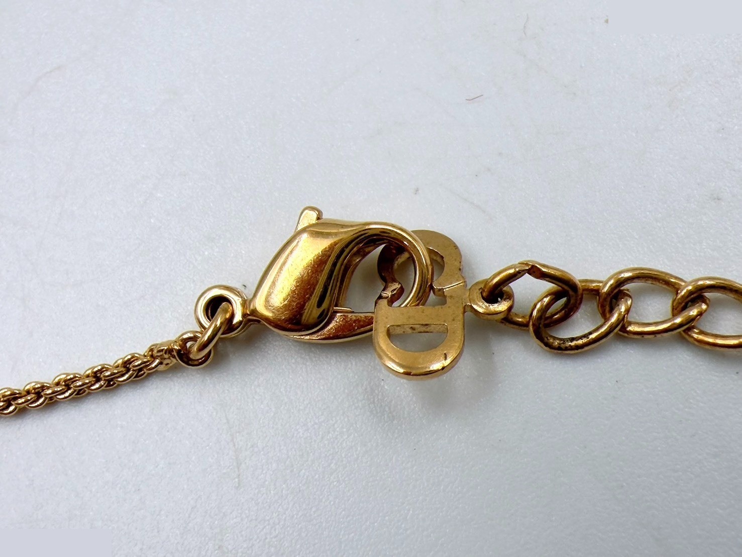 pearl necklace, gold color, chain approximately 44cm. — view 3