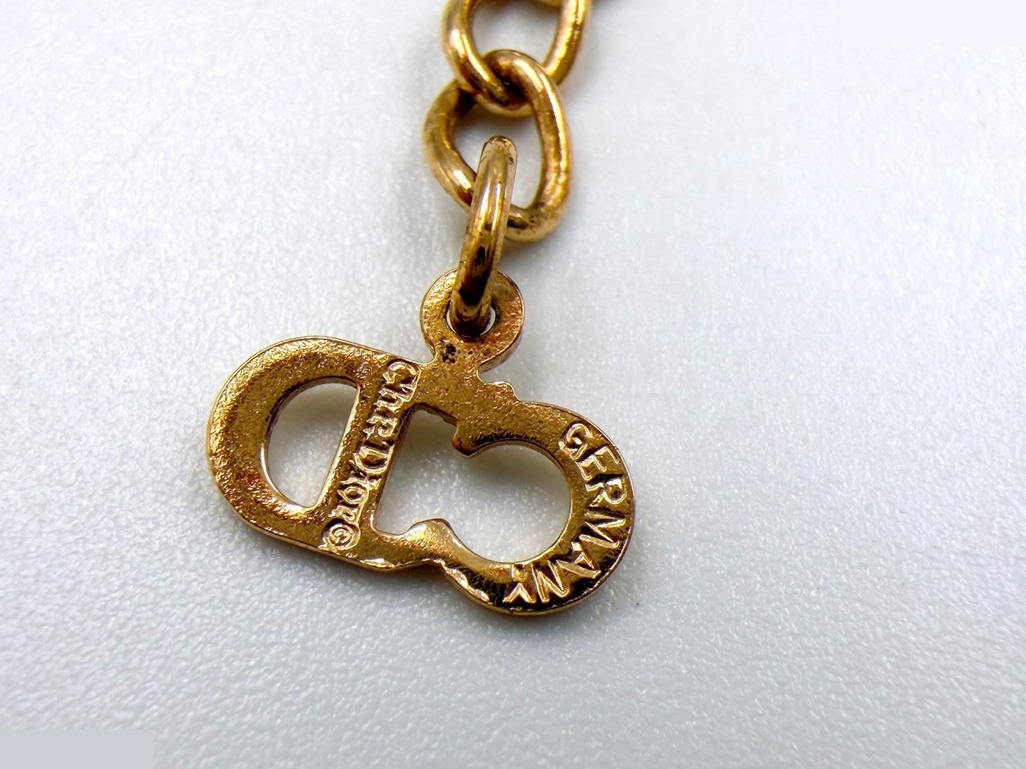 pearl necklace, gold color, chain approximately 44cm. — view 4