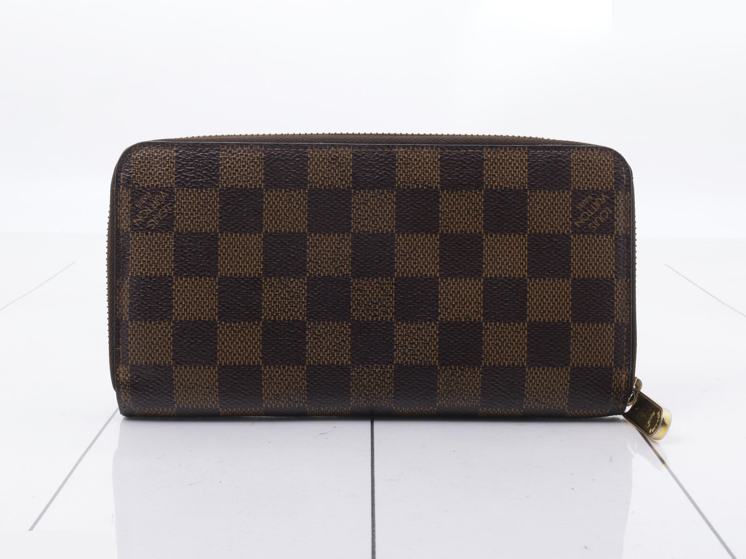 Damier Zippy Wallet (8 cards) — view 2