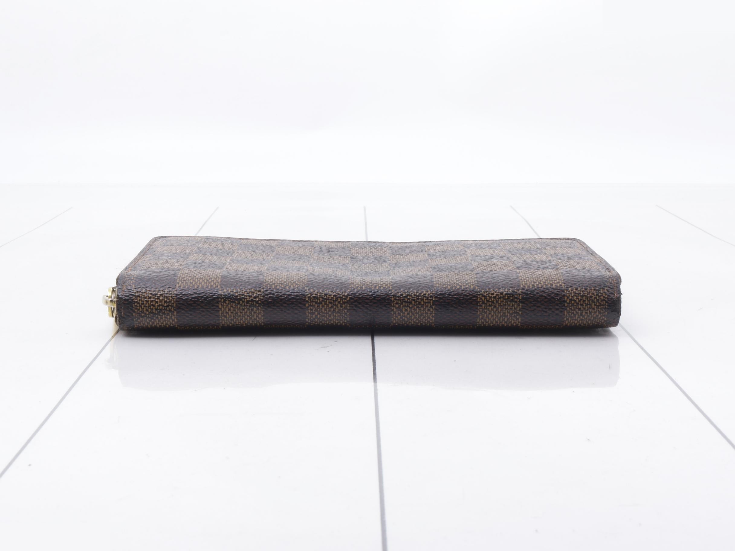 Damier Zippy Wallet (8 cards) — view 3