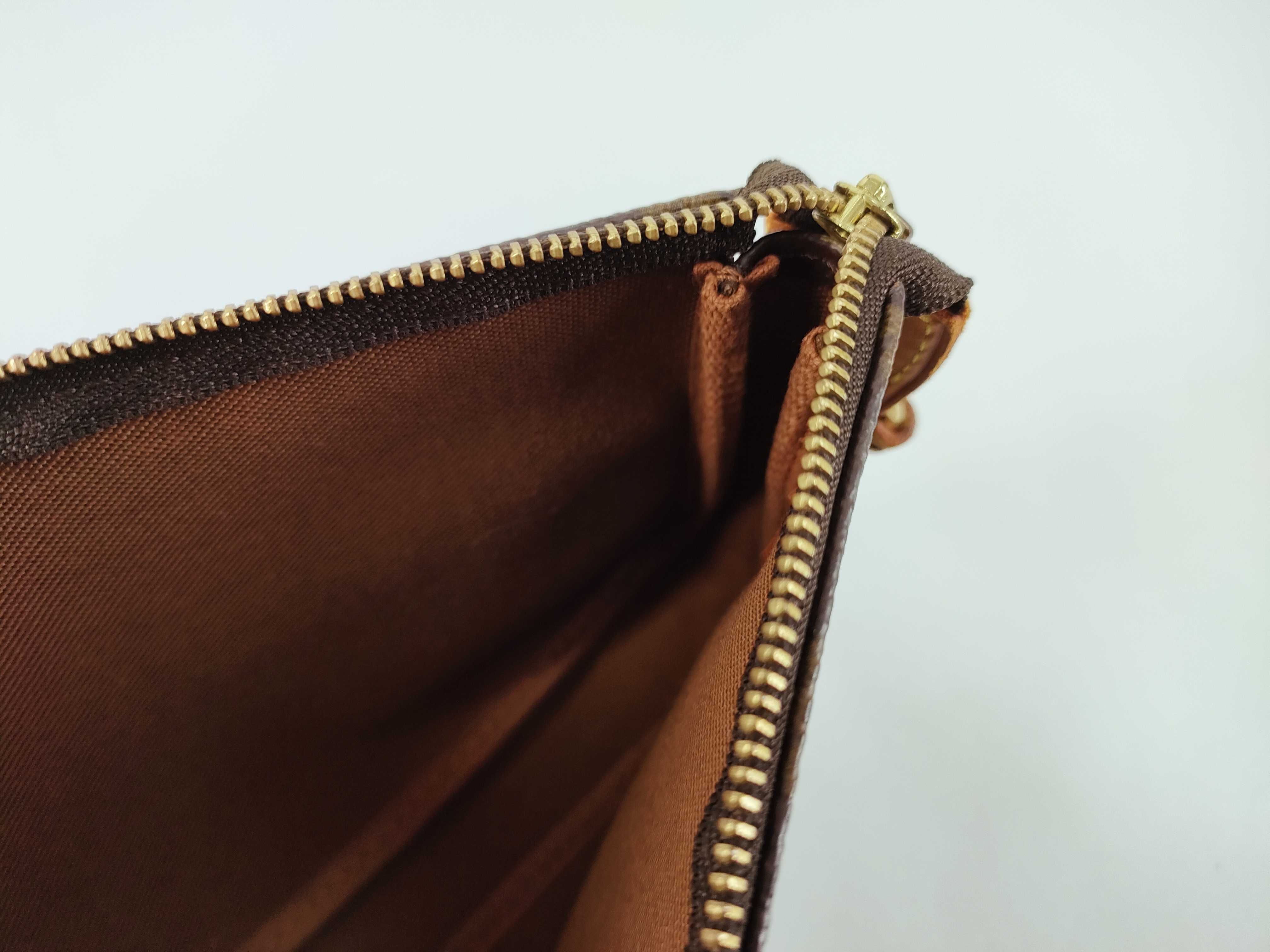 Monogram Louis Vuitton Monogram Accessoires Pouch — view 11