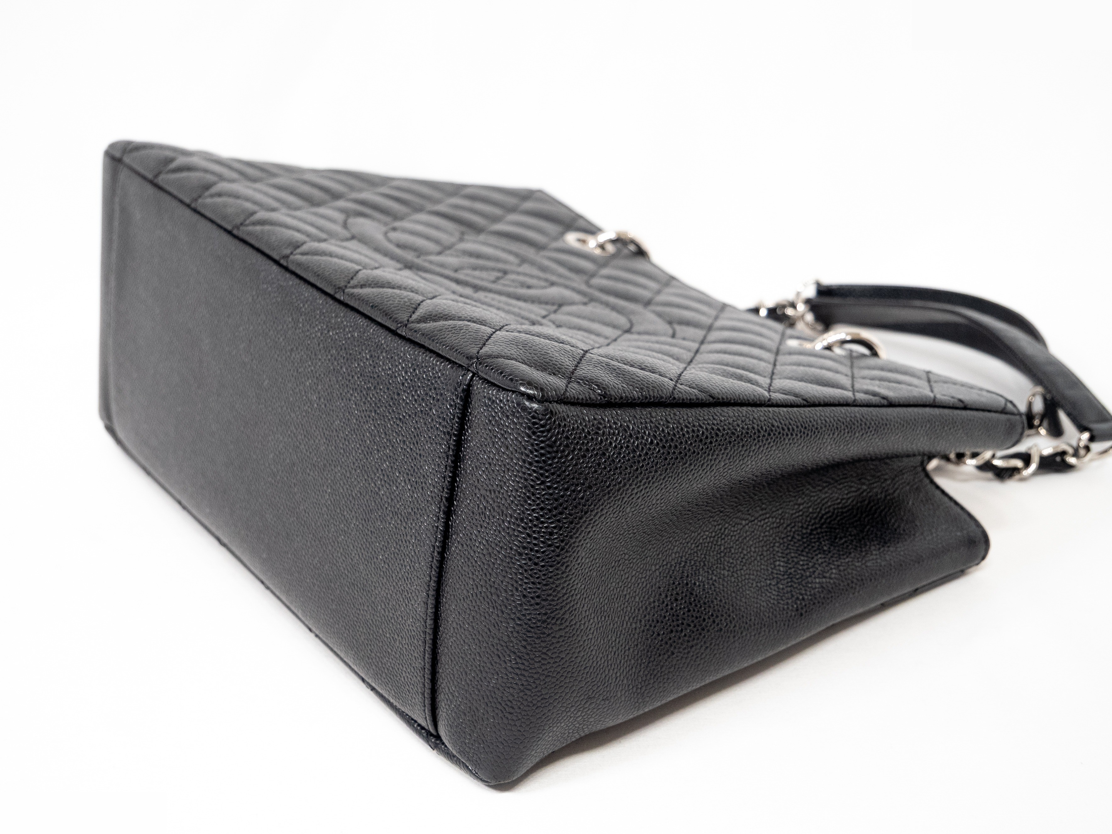 GST Seal Caviar Skin Chain Tote — view 4
