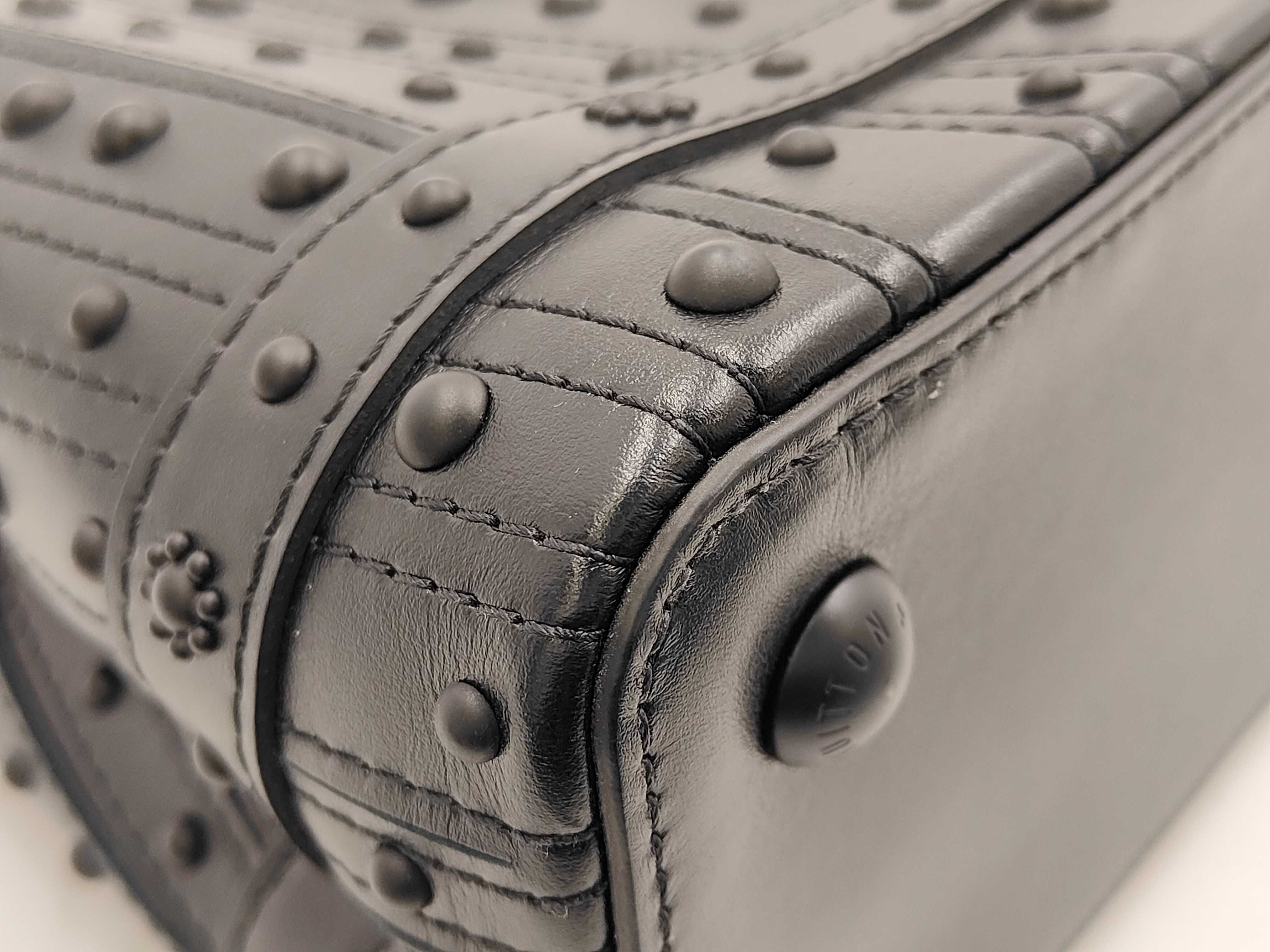 M21414 Peter Marino Collaboration Arty Capucines MM IC Handbag with Dust Bag and Strap — view 7