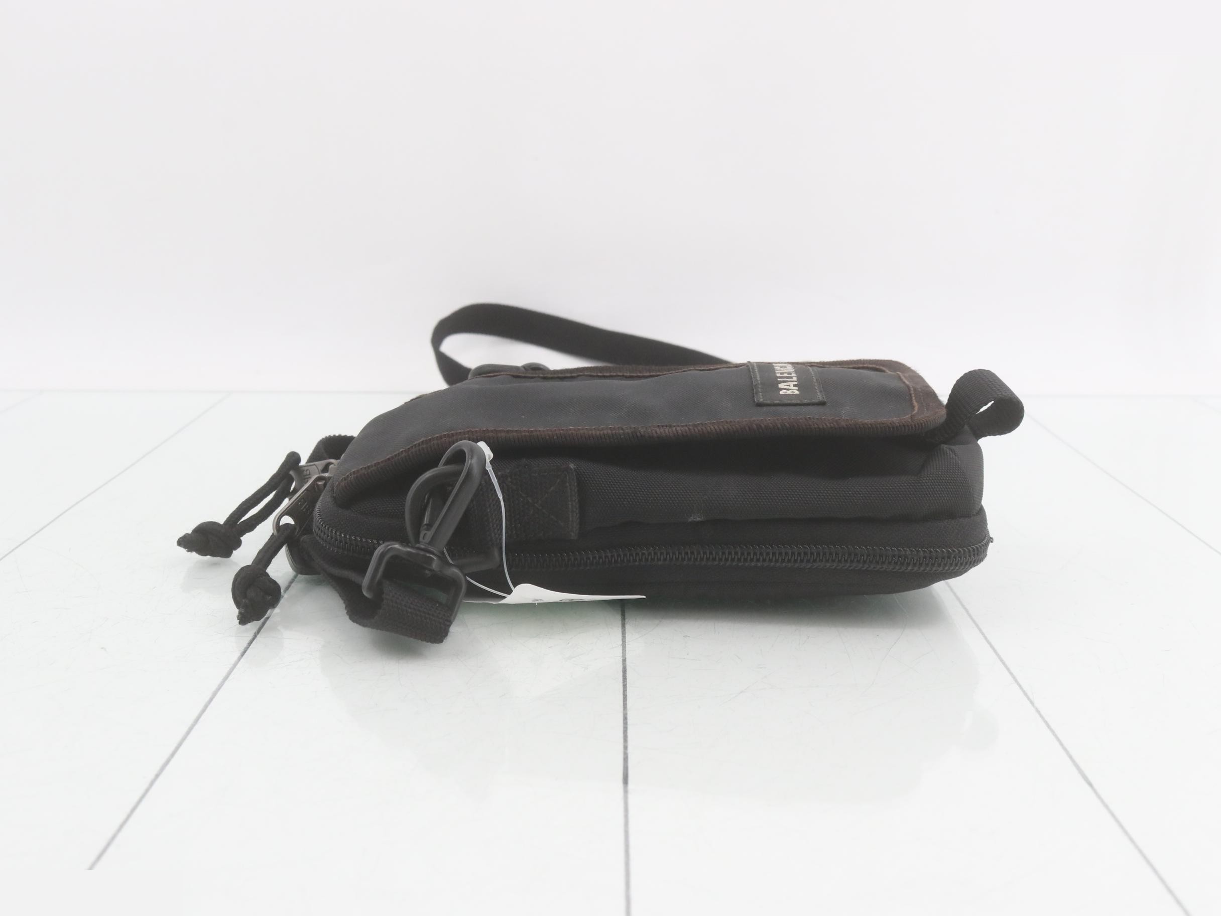 Explorer Shoulder Bag — view 4