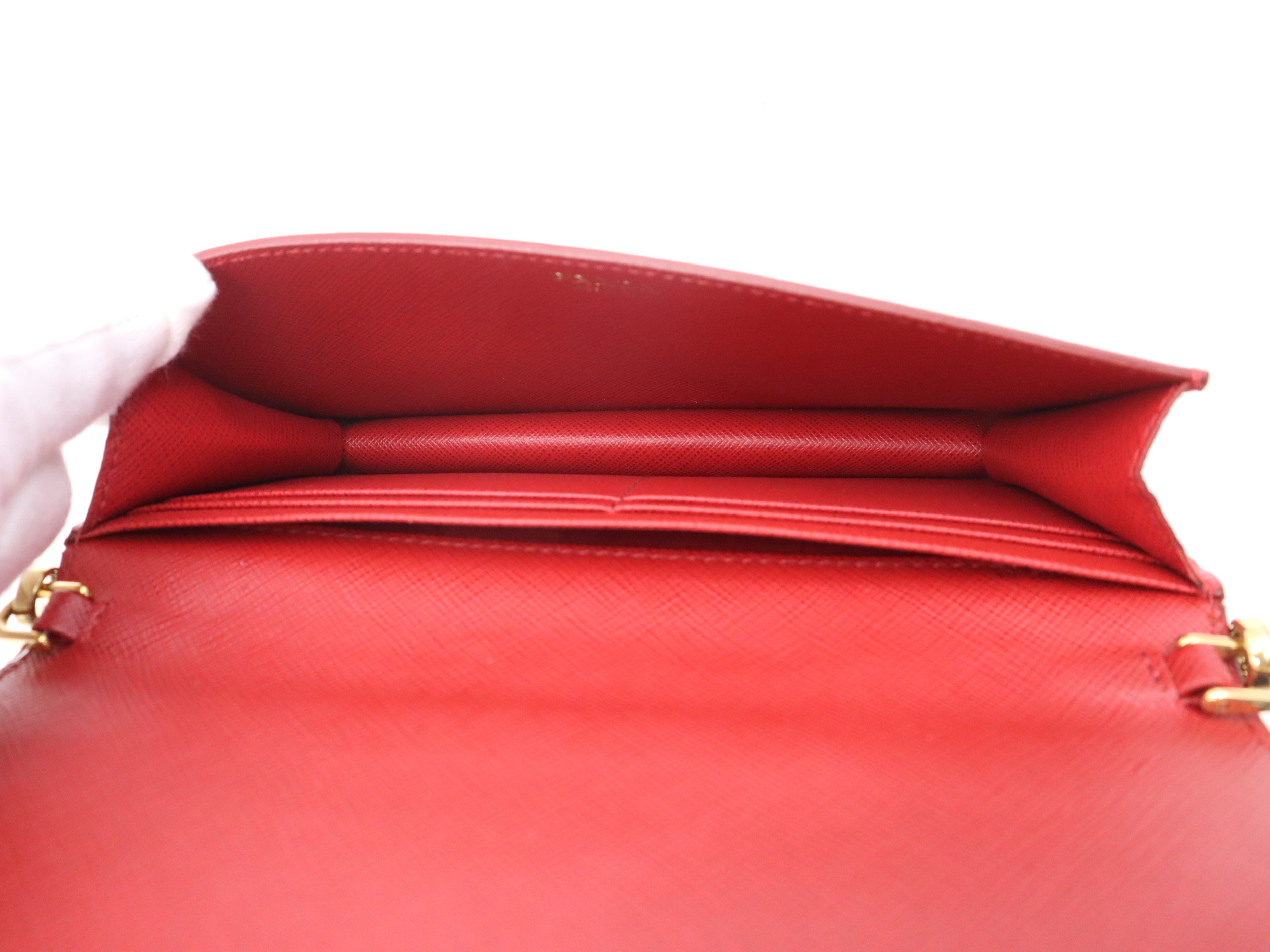 Saffiano Chain Wallet (Wallet with Chain) — view 11