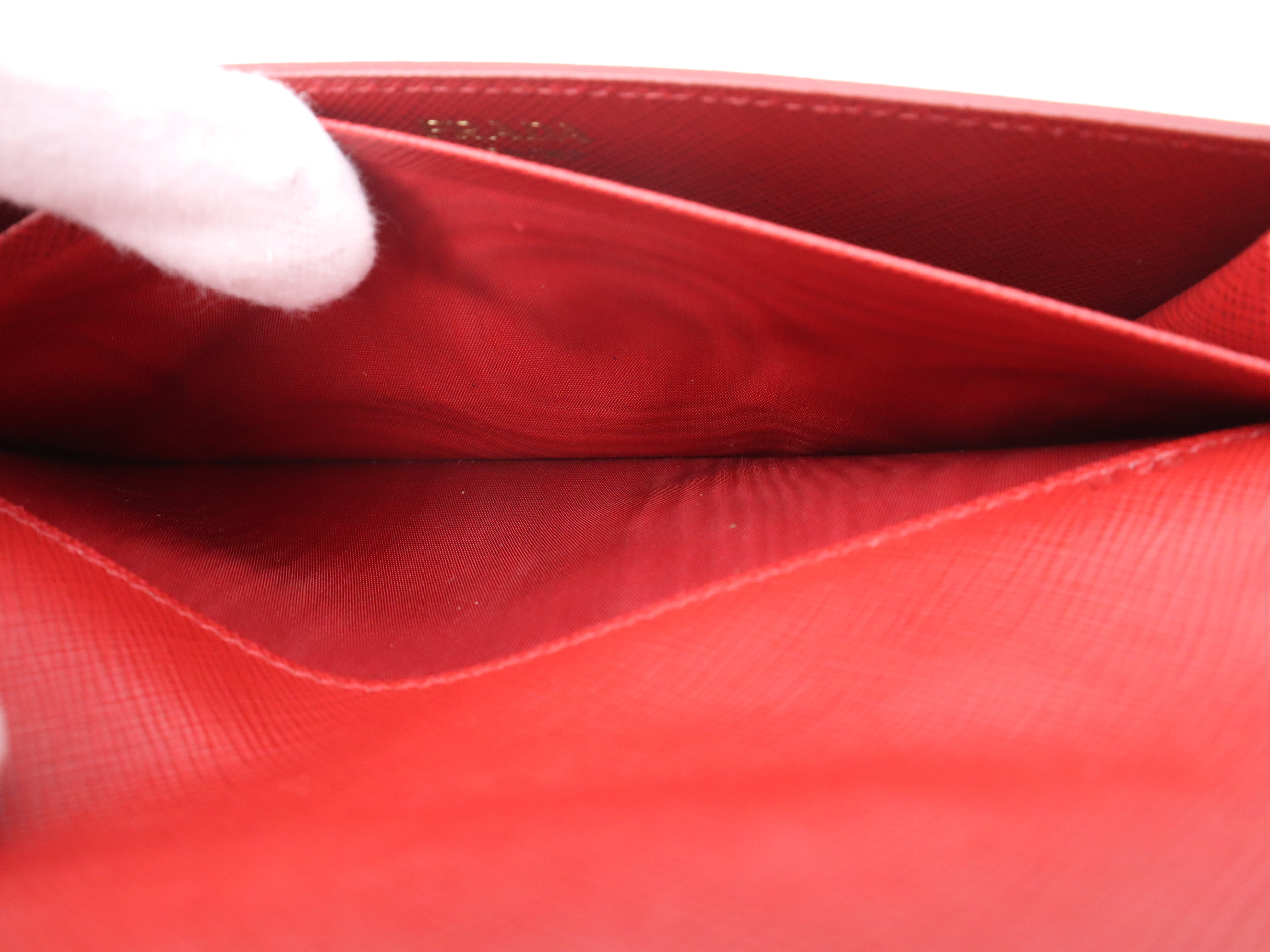 Saffiano Chain Wallet (Wallet with Chain) — view 12