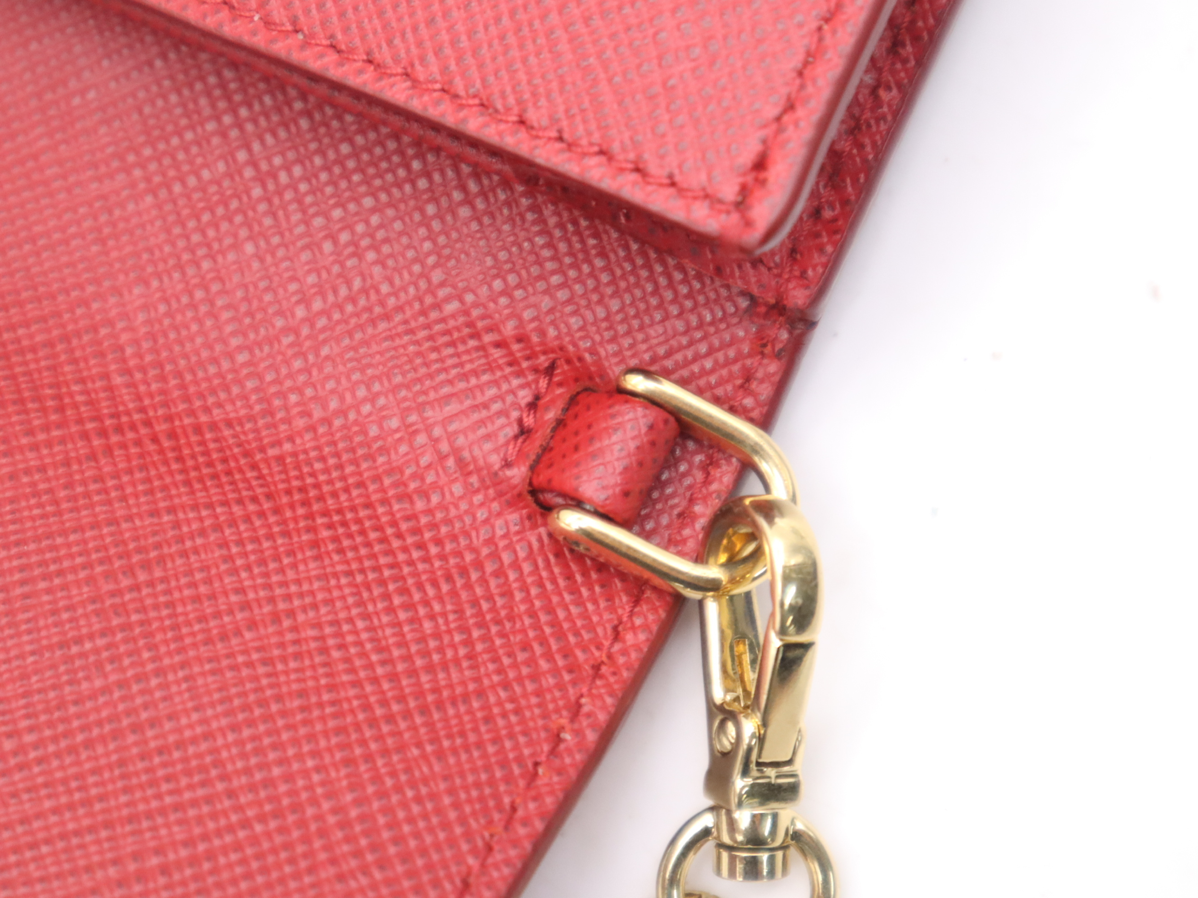 Saffiano Chain Wallet (Wallet with Chain) — view 7