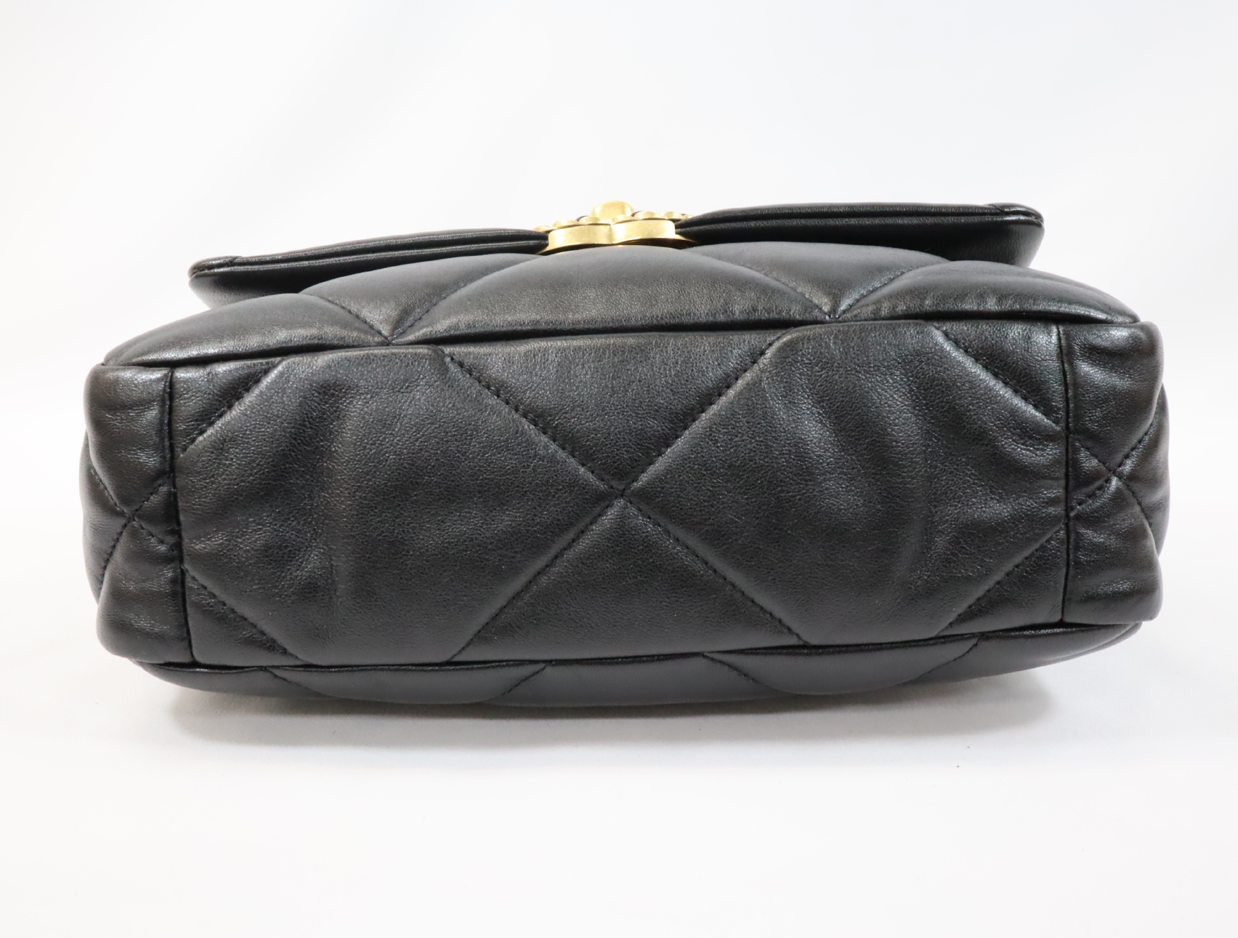 19 Lambskin Chain Shoulder Bag Black Gold x Silver Hardware Random Plate AS1160 Shoulder Bag — view 5