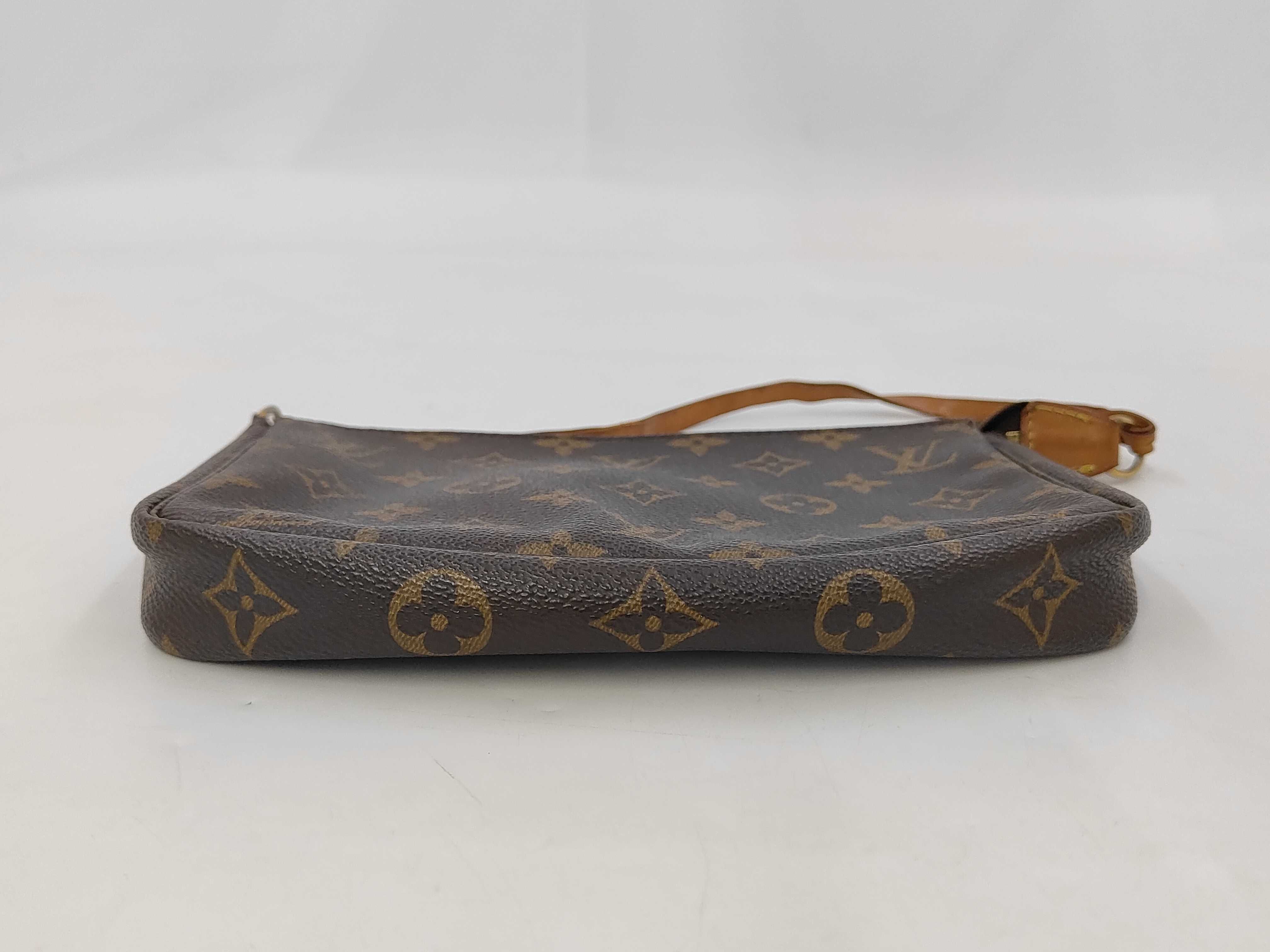 M51980 Pochette Accessoires Monogram AR0999 Pouch — view 4