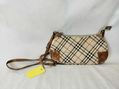 Blue Label Nova Check Shoulder Accessory Pouch Shoulder Bag