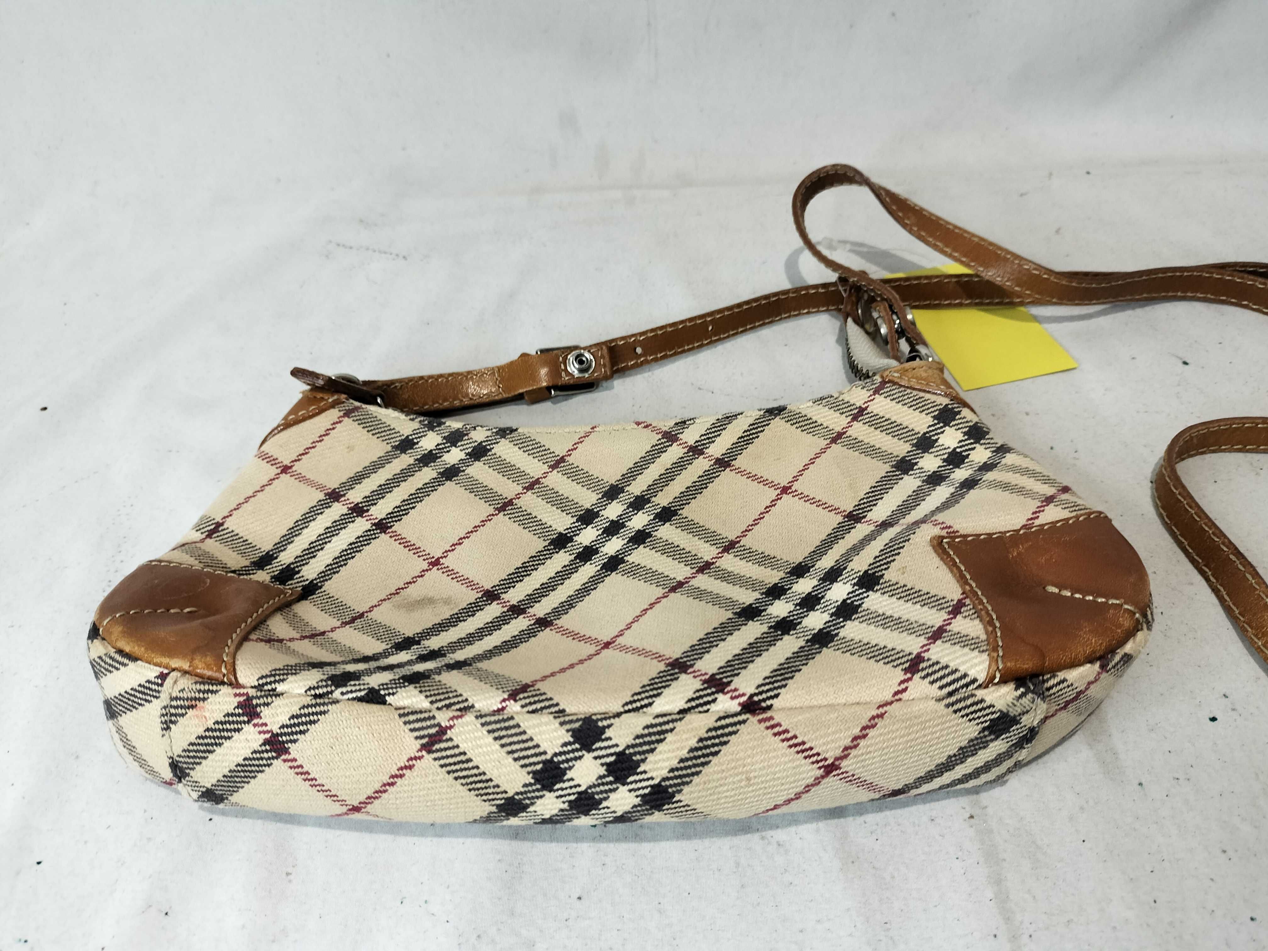 Blue Label Nova Check Shoulder Accessory Pouch Shoulder Bag — view 7