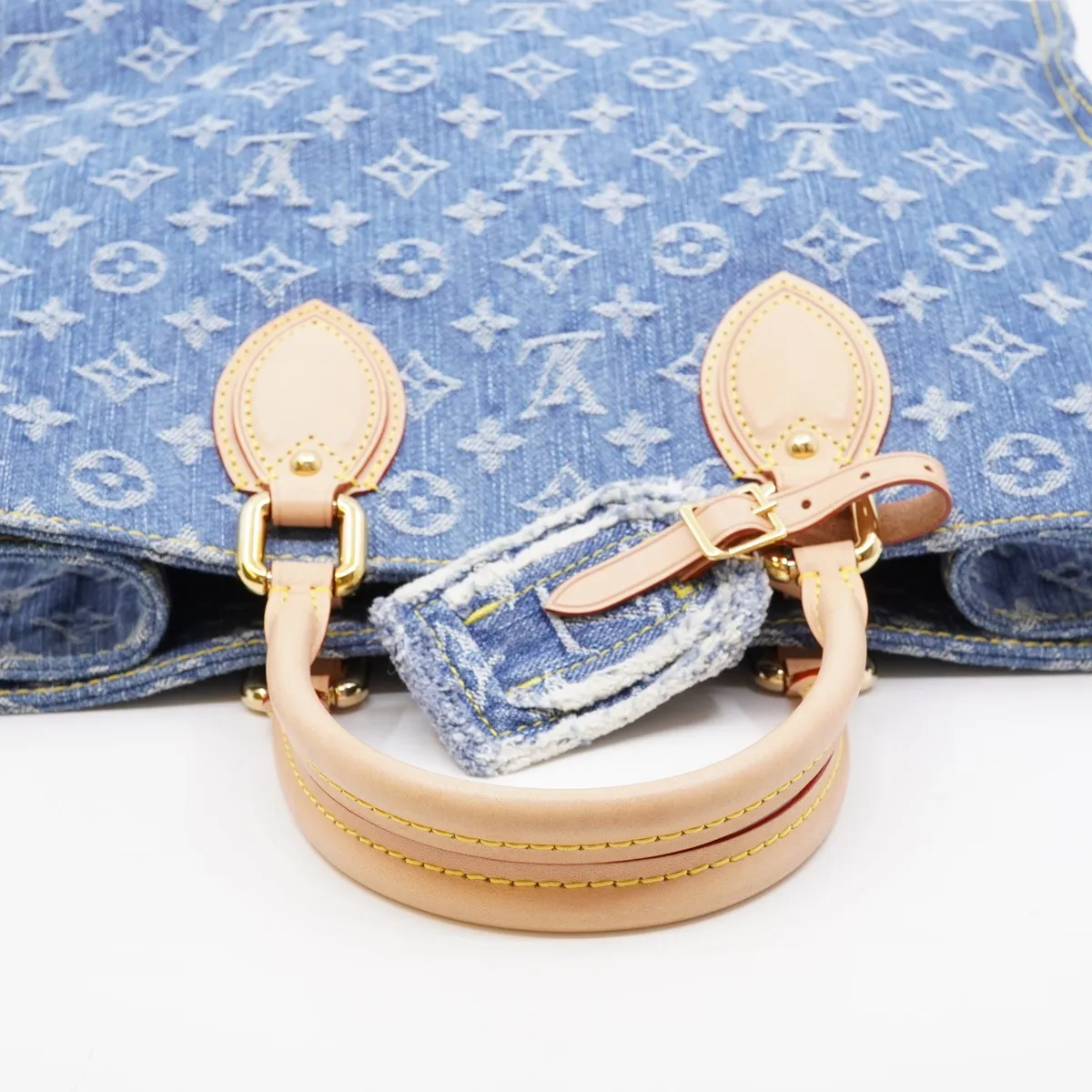Monogram Denim OnTheGo MM M46871 RFID-enabled blue tote bag with bag charm. — view 6