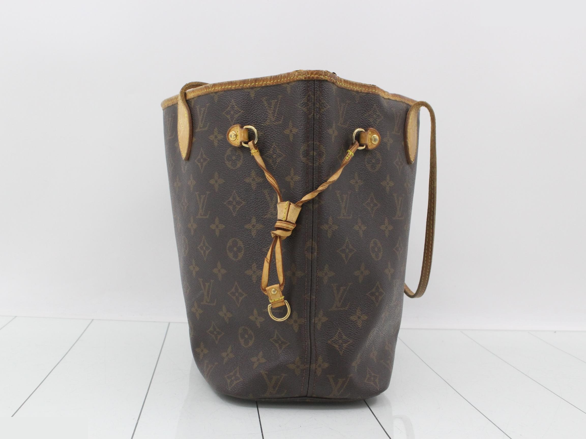 Monogram Neverfull MM Tote Bag — view 3