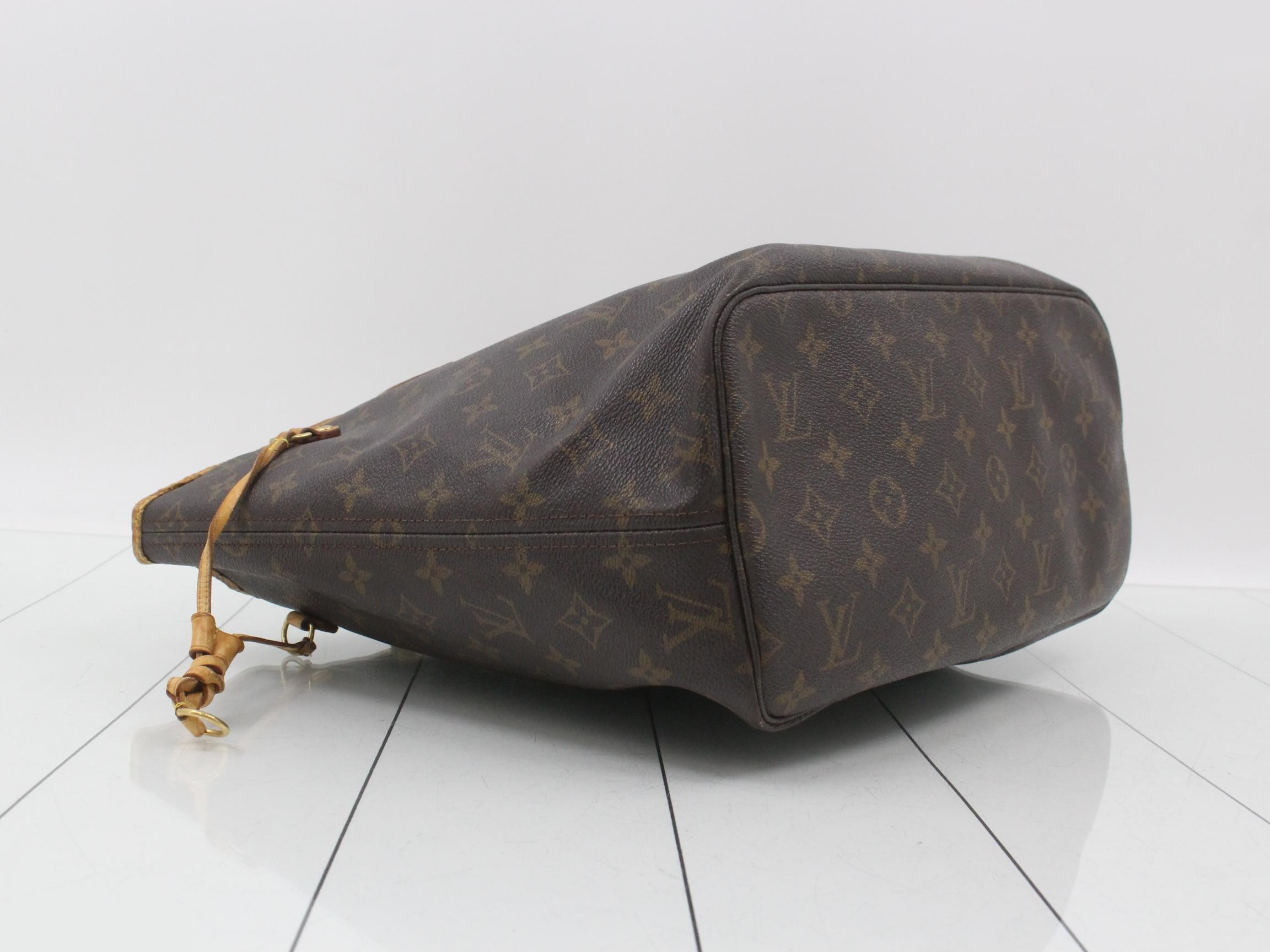 Monogram Neverfull MM Tote Bag — view 5