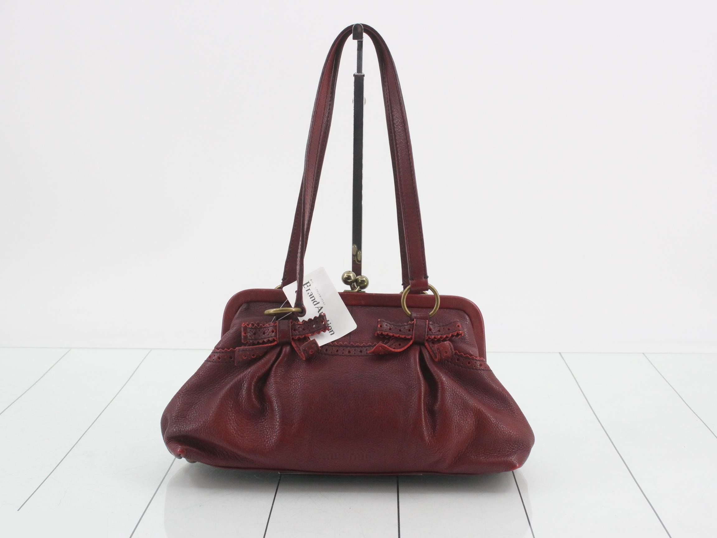 Clasp-closure leather handbag — view 2