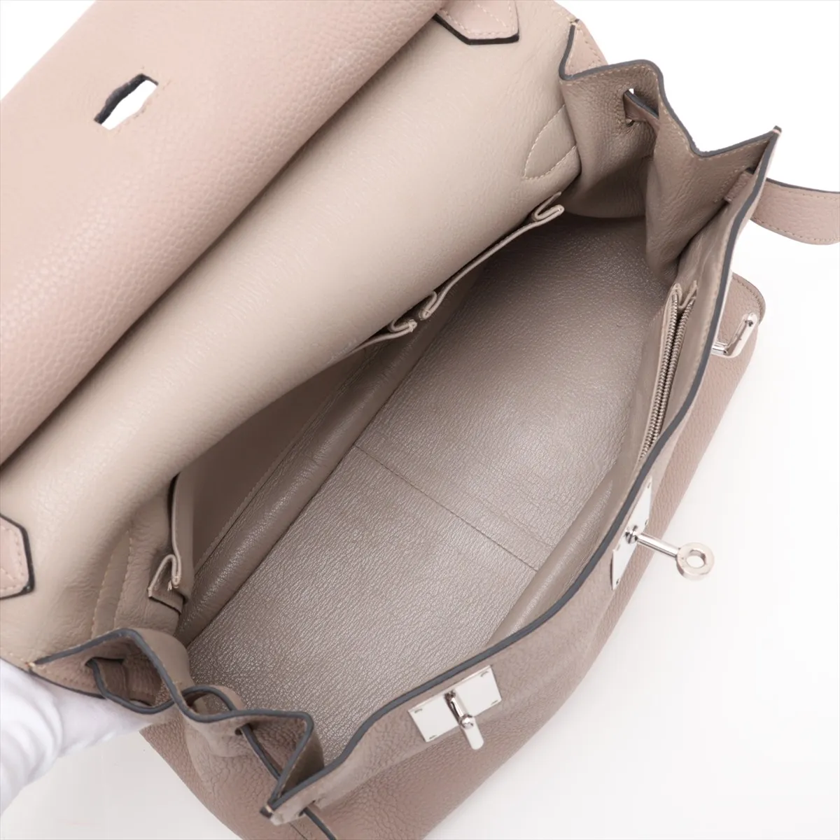Jypsiere 34, Taurillon Clemence leather, Turtledove Grey, Silver hardware O: 2011 — view 6