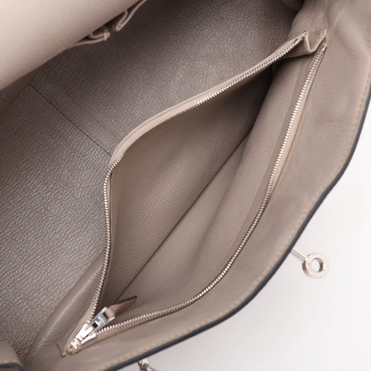 Jypsiere 34, Taurillon Clemence leather, Turtledove Grey, Silver hardware O: 2011 — view 7