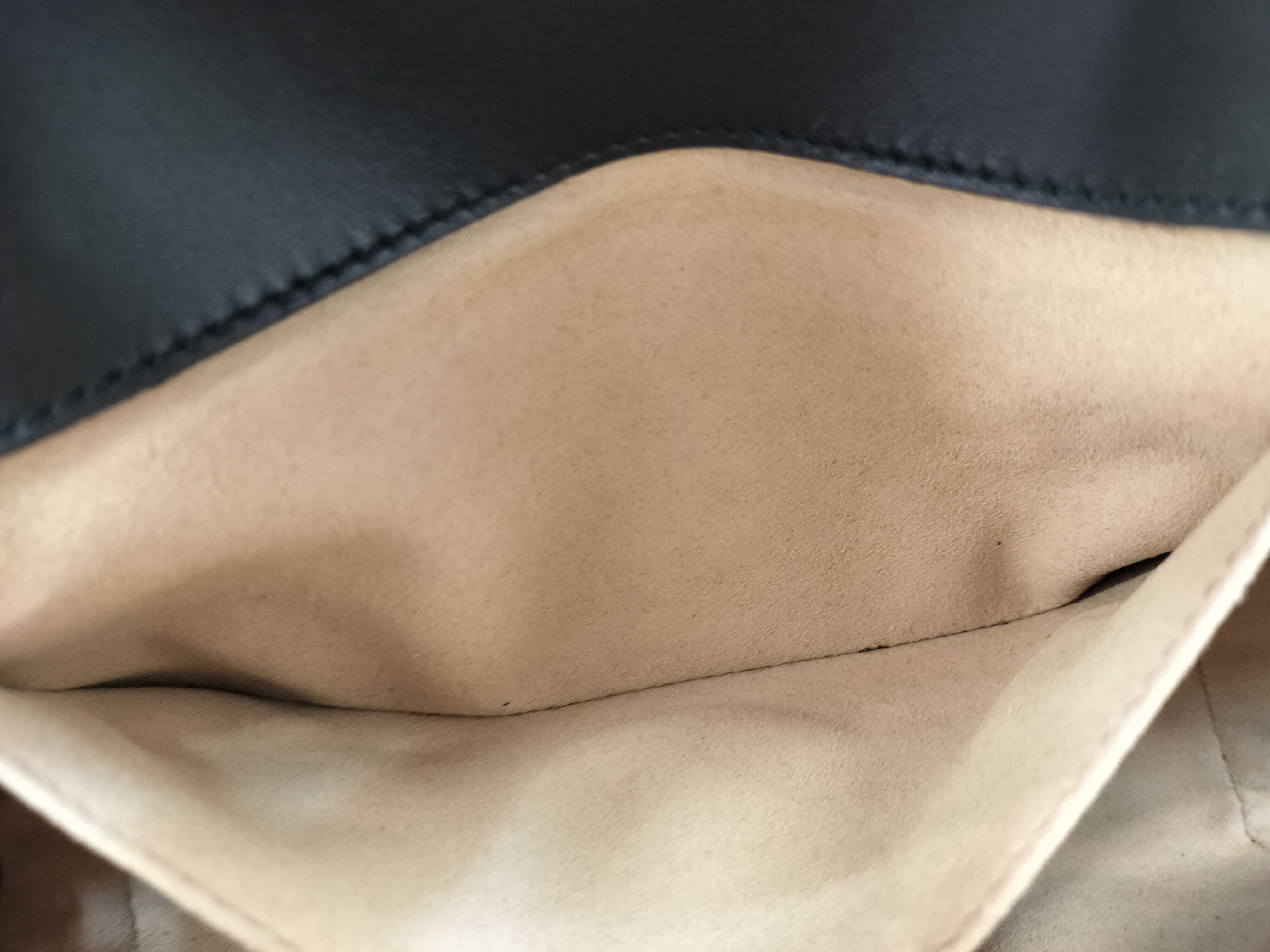 GG Marmont Shoulder Bag, Leather, Black Shoulder Bag — view 13