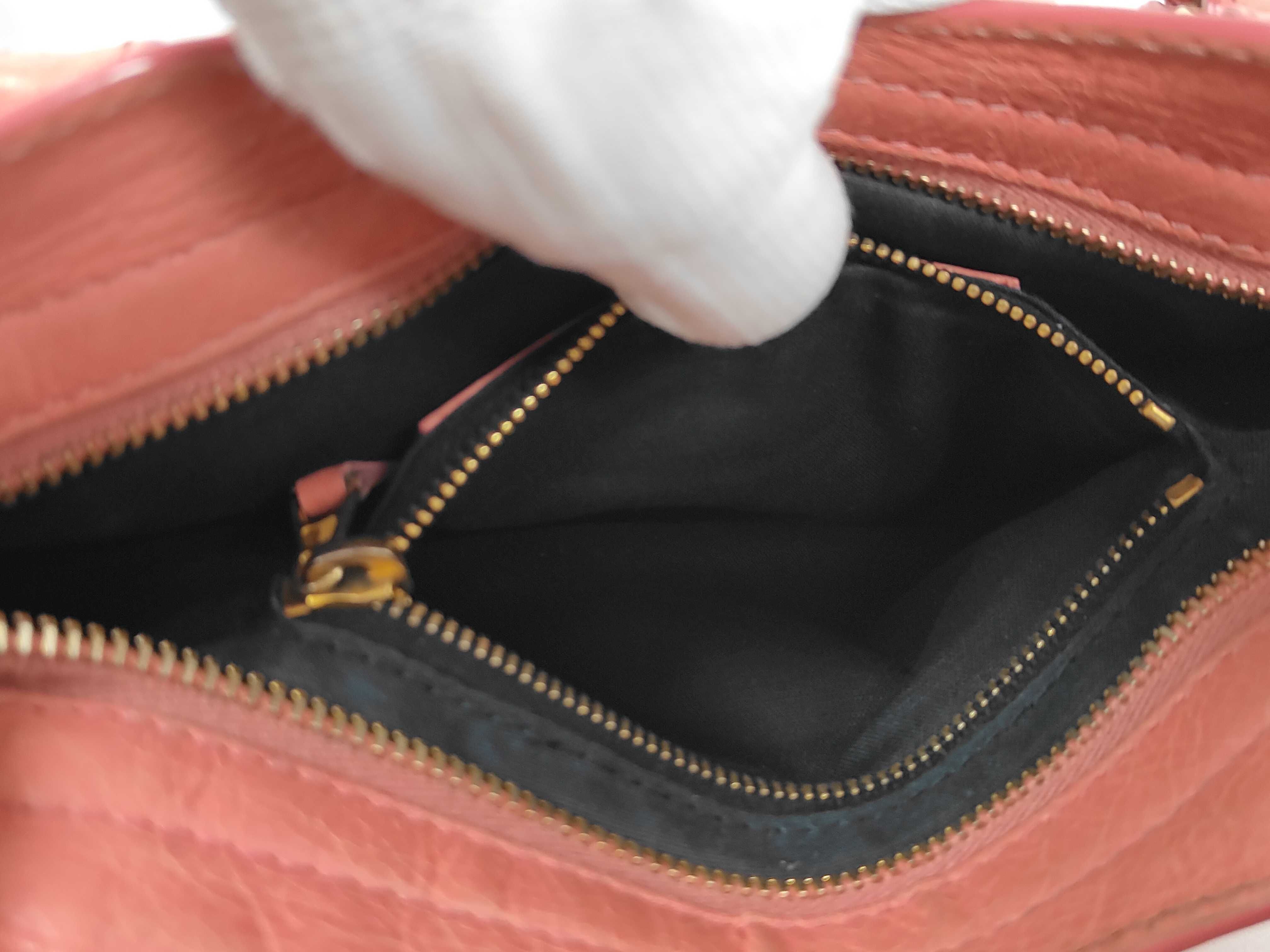 The Giant City 2-way Handbag — view 11