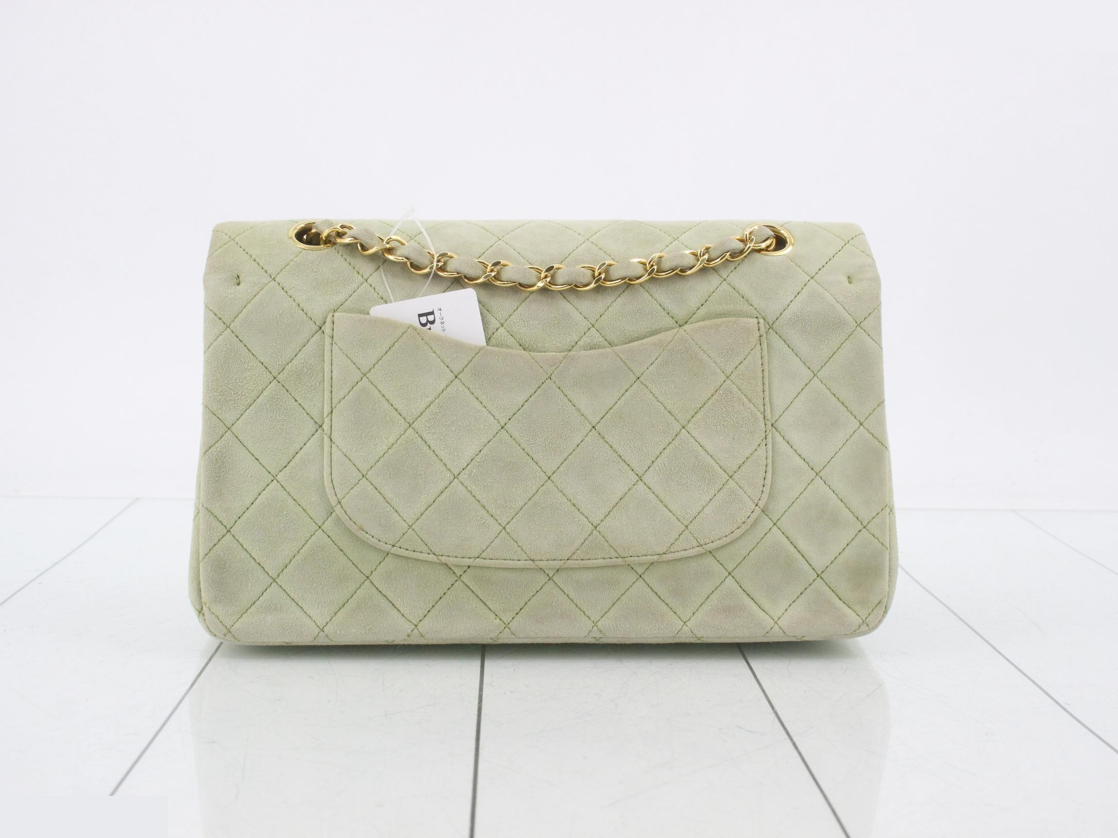 Matelassé suede double flap green chain shoulder bag, model number 2. — view 2