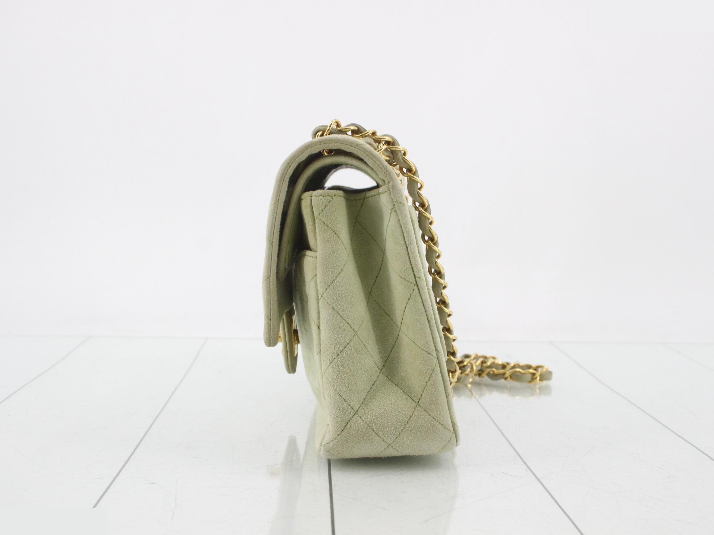 Matelassé suede double flap green chain shoulder bag, model number 2. — view 3