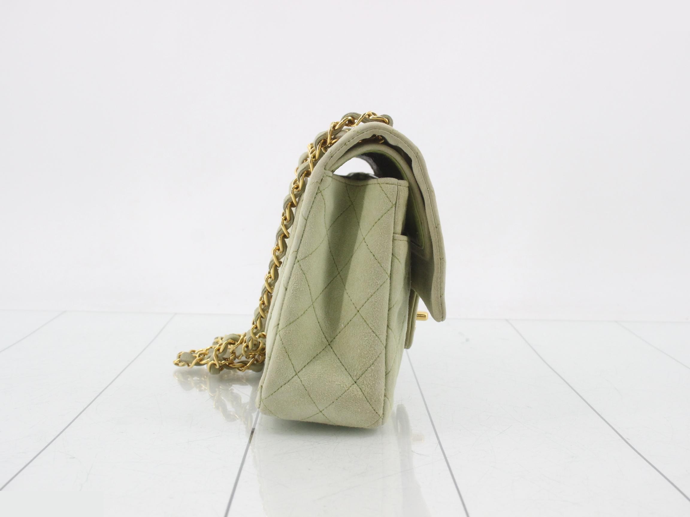 Matelassé suede double flap green chain shoulder bag, model number 2. — view 4