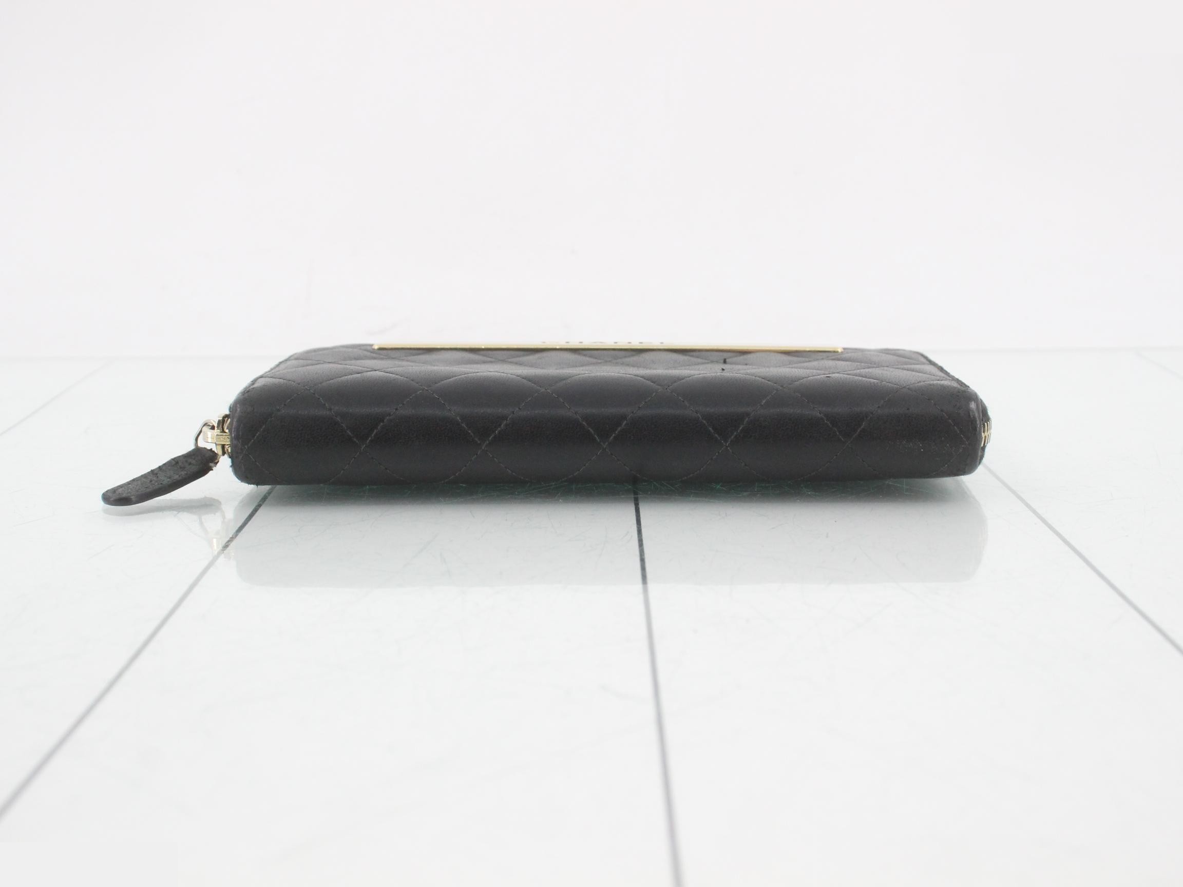 Matelassé logo plate zip wallet, serial number 23 series. — view 3