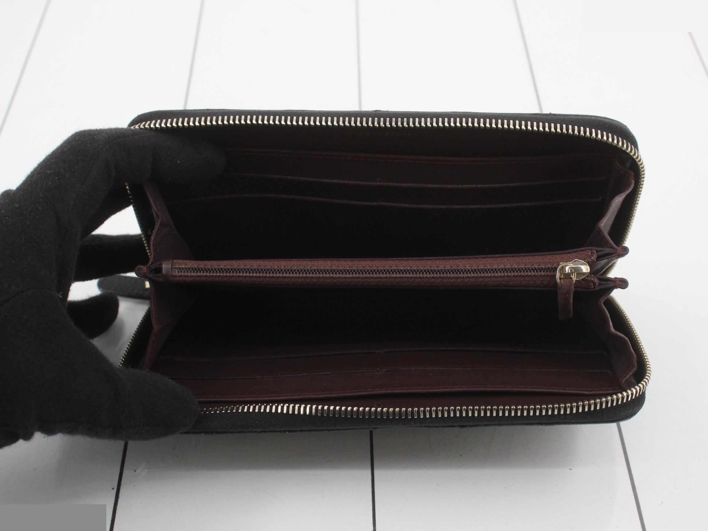 Matelassé logo plate zip wallet, serial number 23 series. — view 4