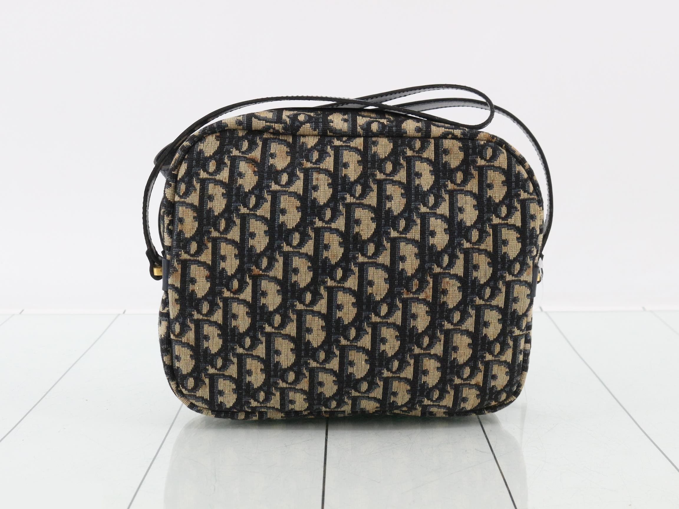Trotter (bag) - Shoulder bag - Beige/Black — view 2