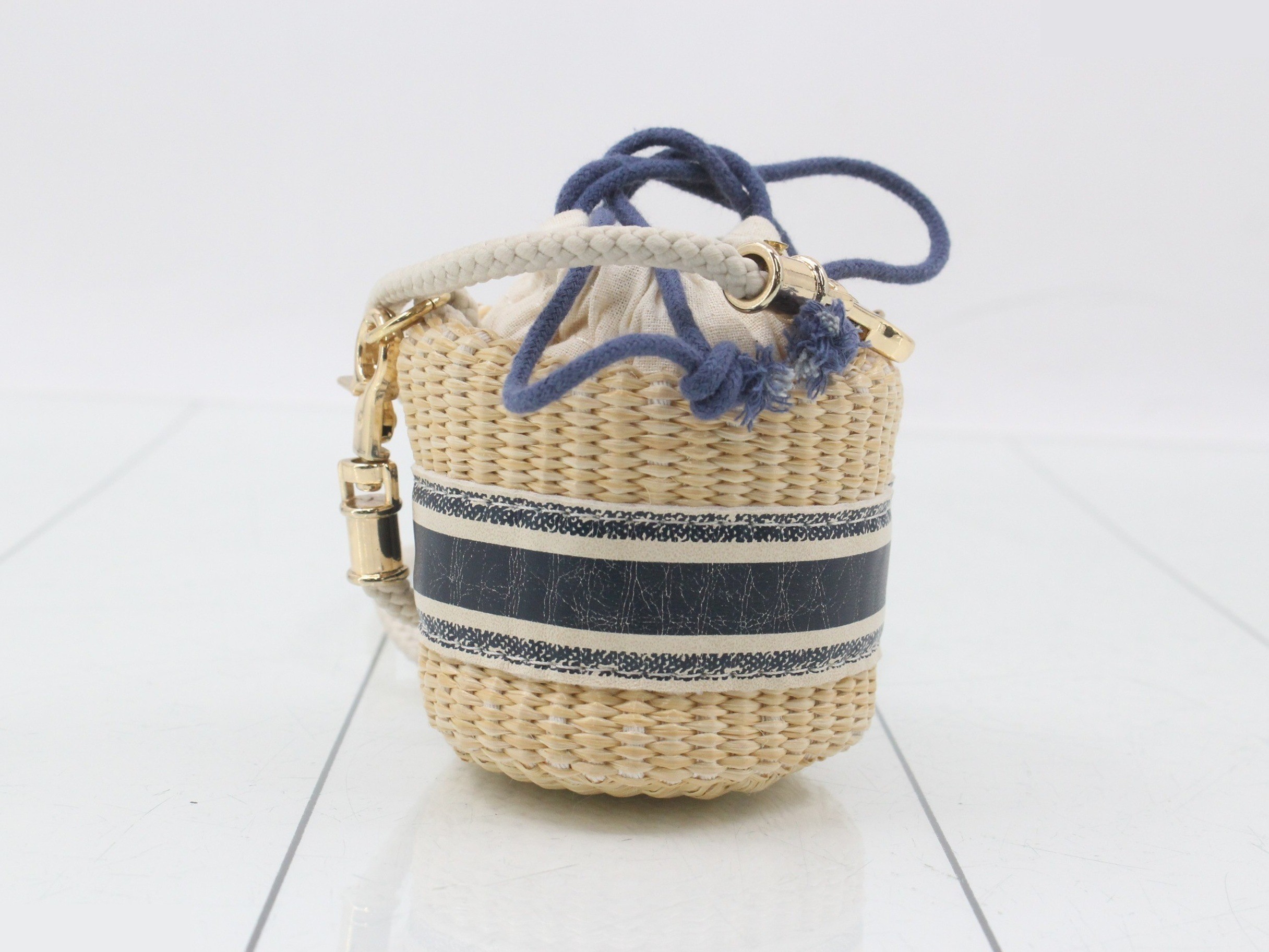Straw pouch, mini shoulder bag — view 2