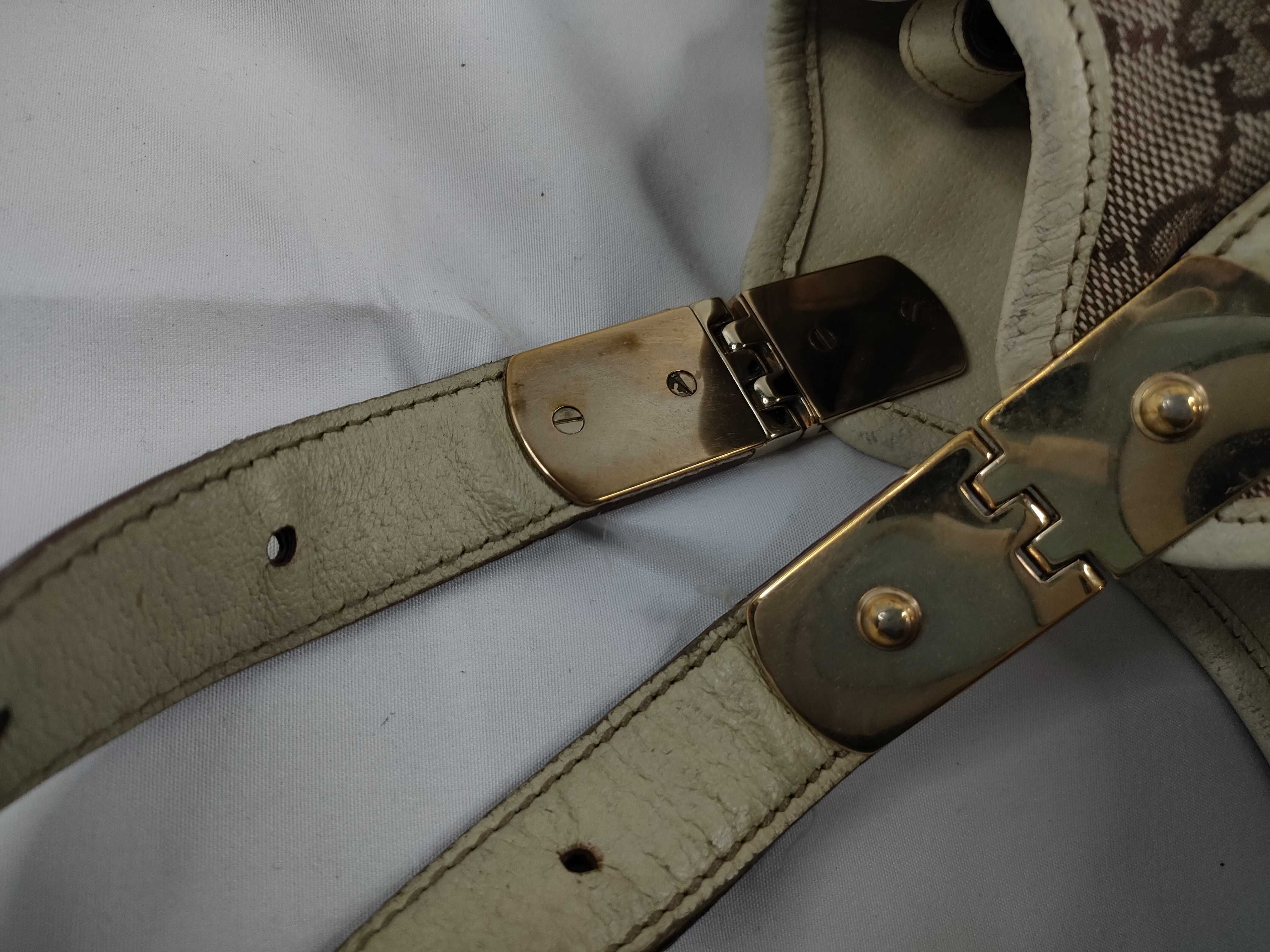 GG Canvas Handbag — view 8