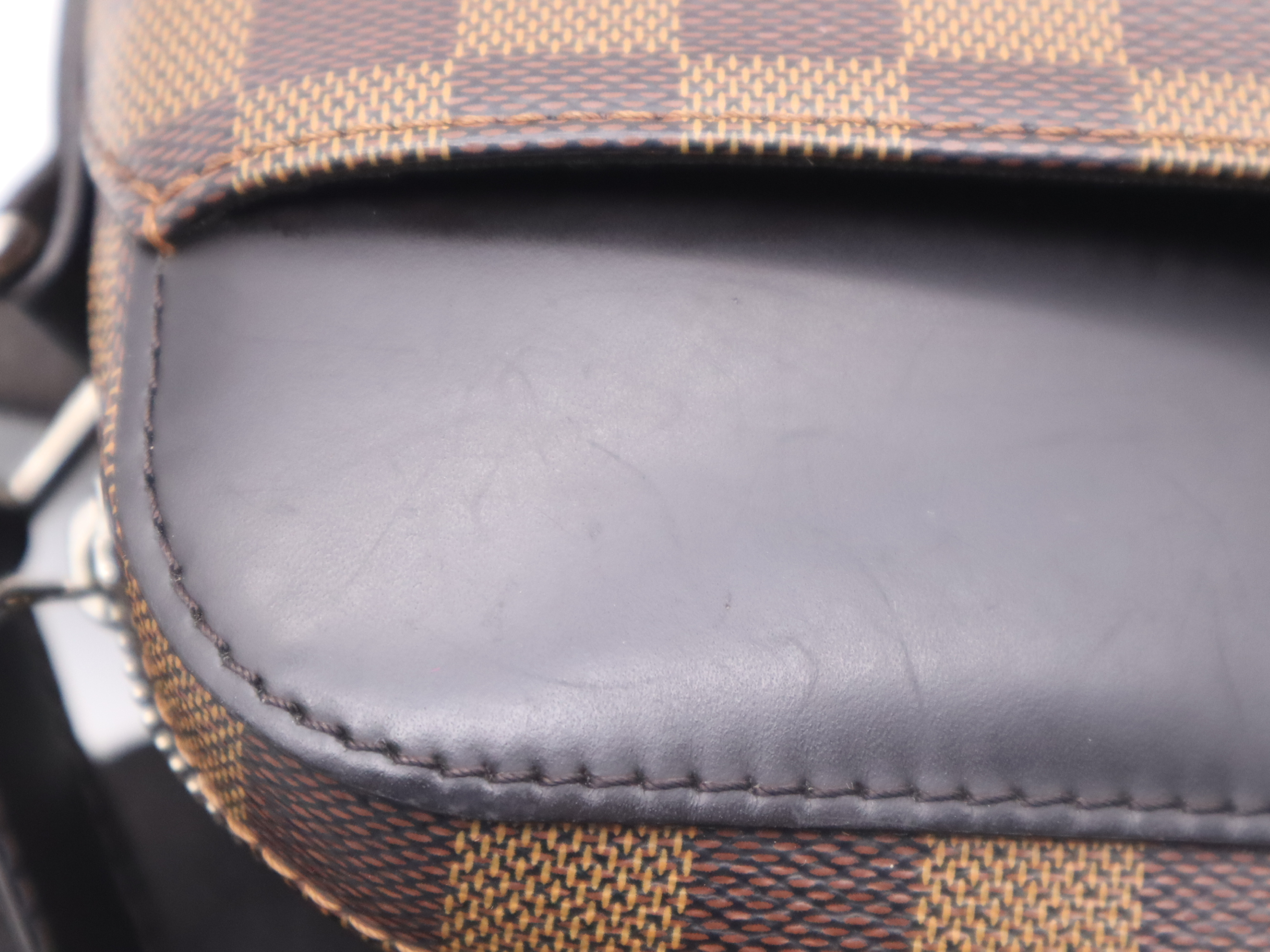 N41568 Damier Jake Messenger PM Shoulder Bag — view 12