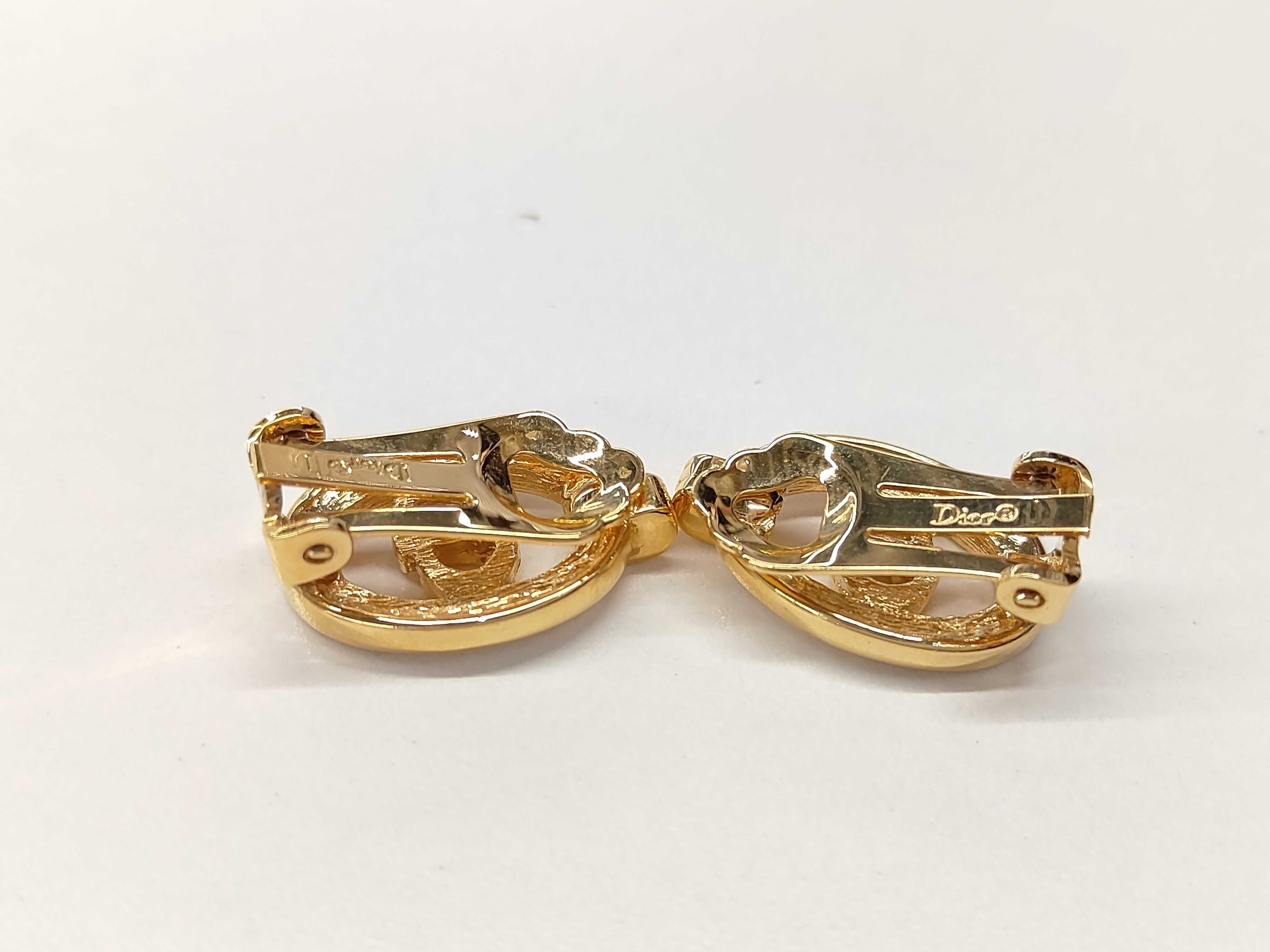 Earrings — view 3