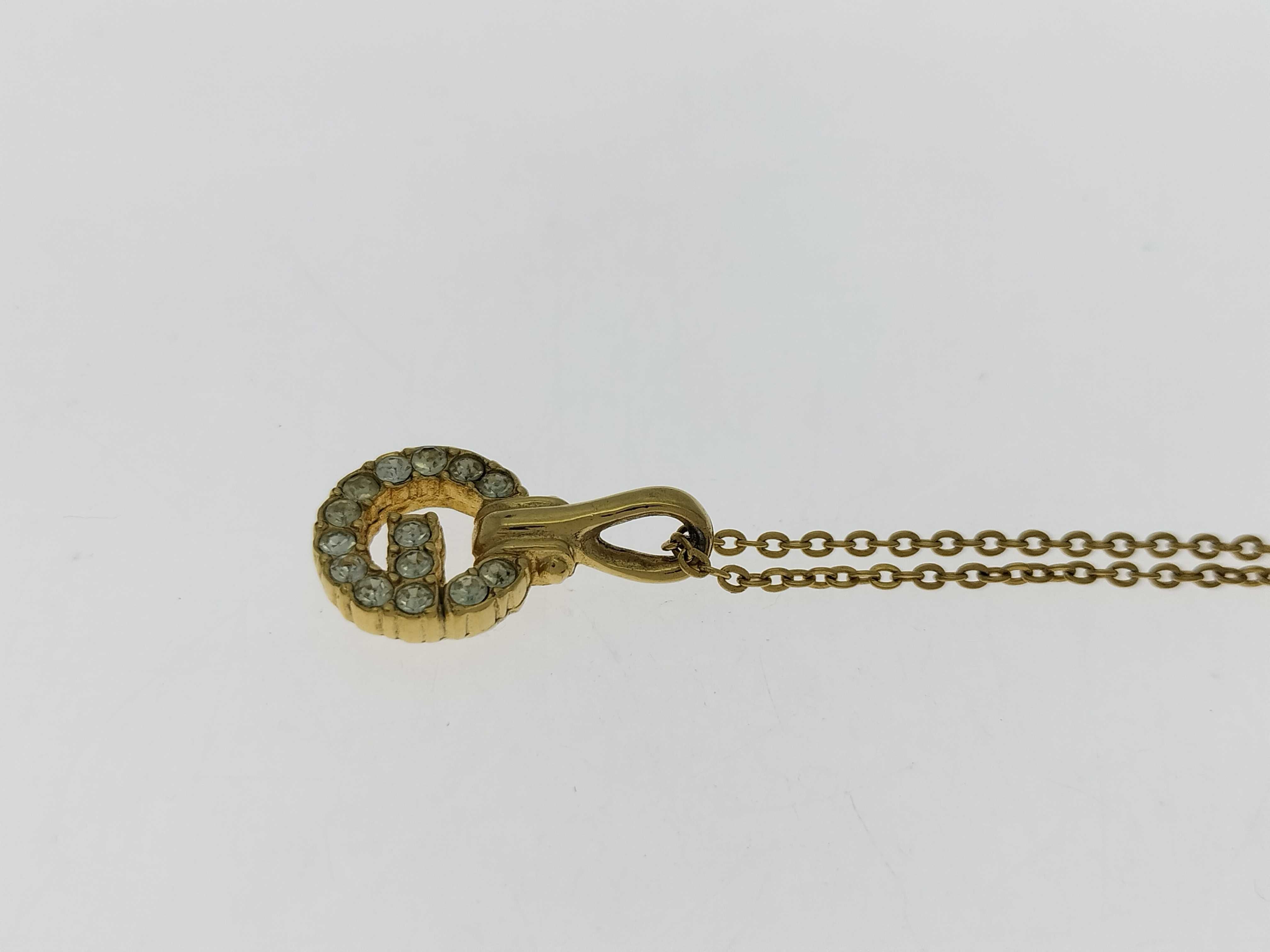 necklace — view 3