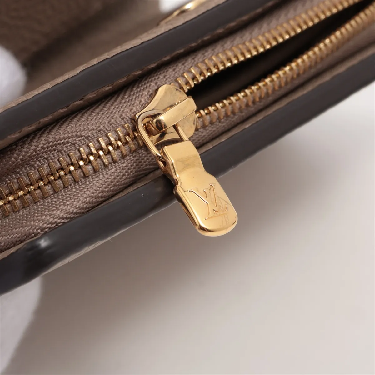 Bicolor Monogram Empreinte Portefeuille Claire M82370 Tourtrail Compact Wallet RFID Reactive — view 9