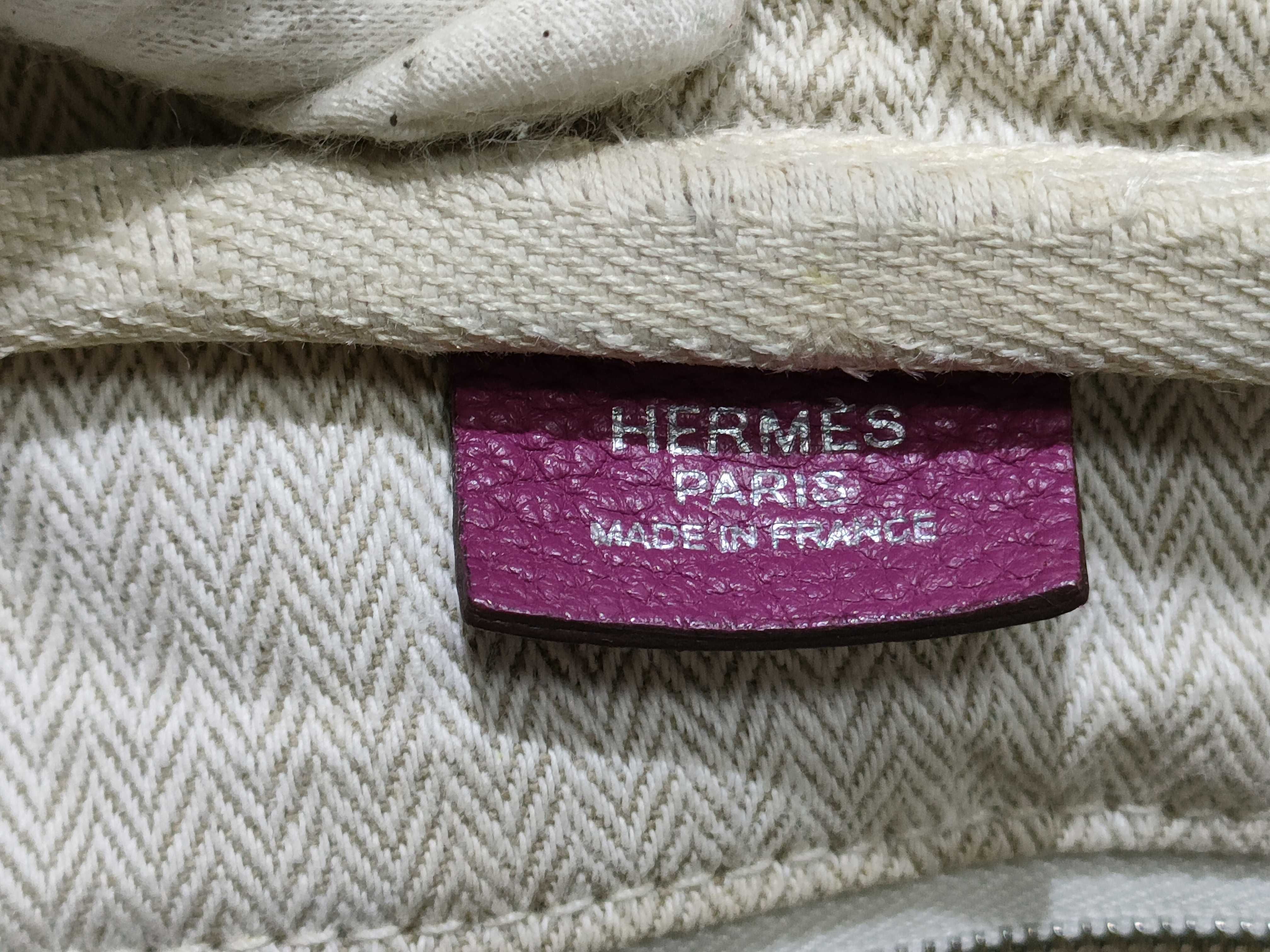 Victoria Elan 38 Taurillon Clemence Handbag O — view 11