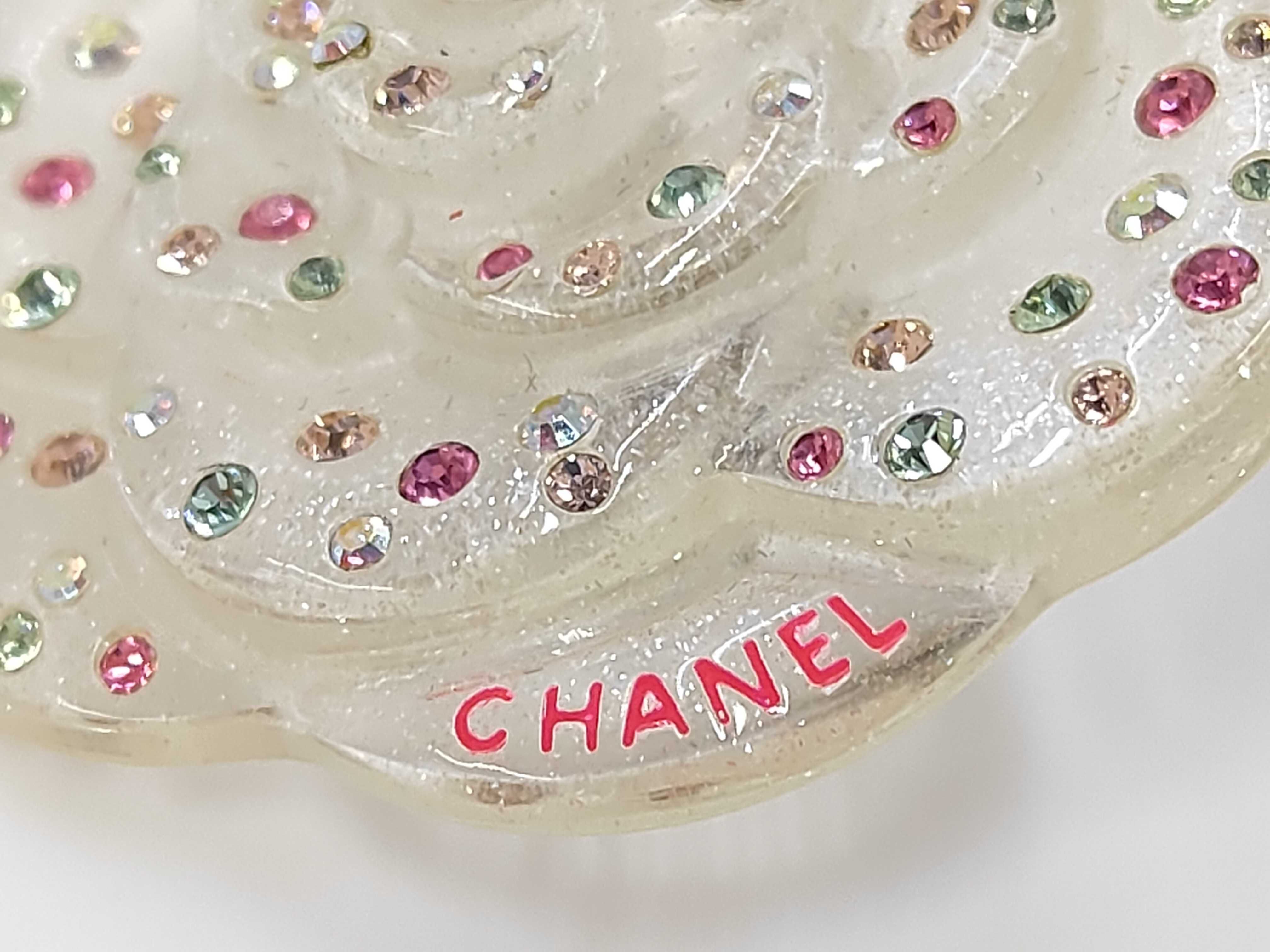 brooch — view 4
